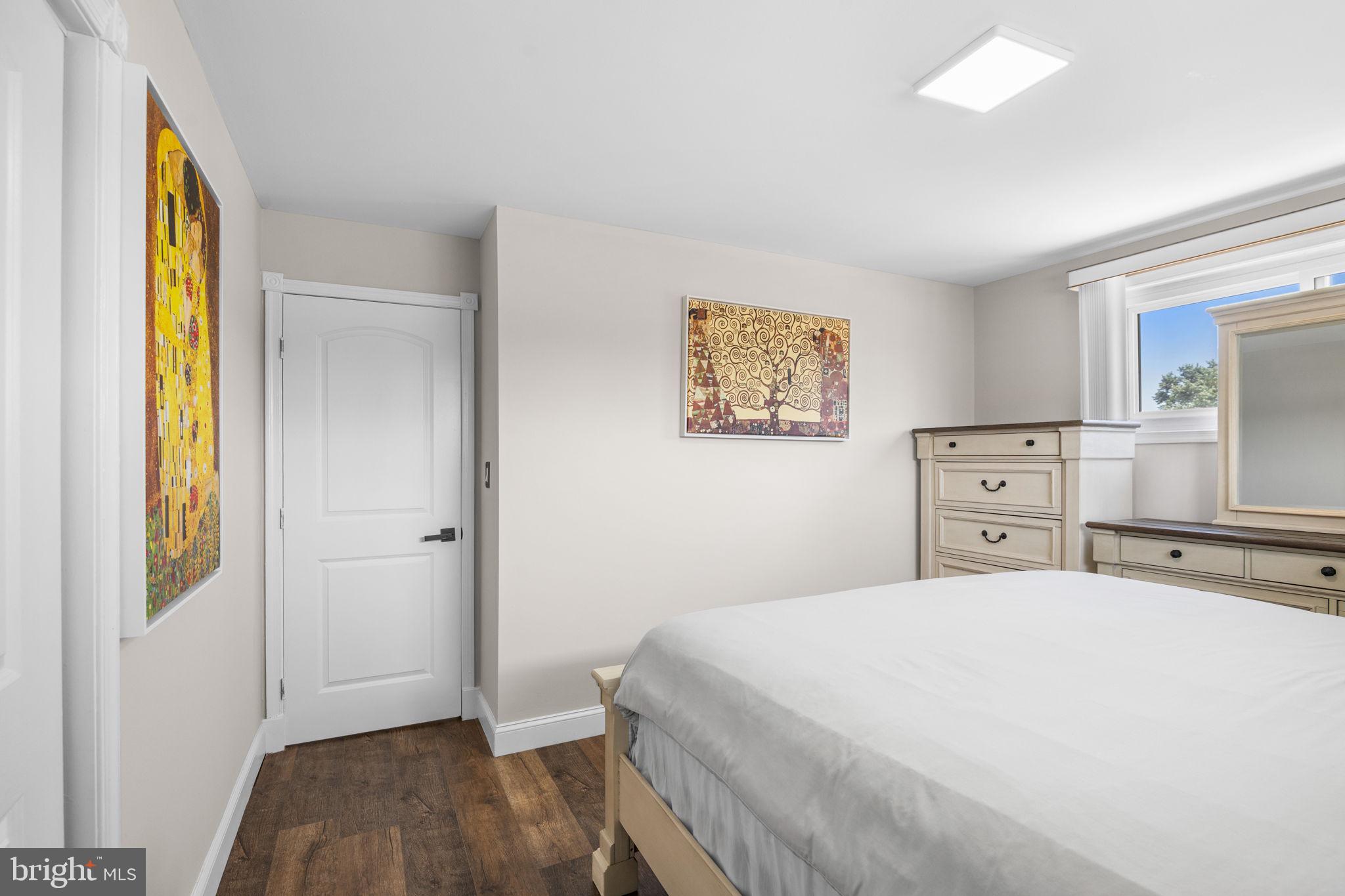 MUNROE GARDENS - Residential