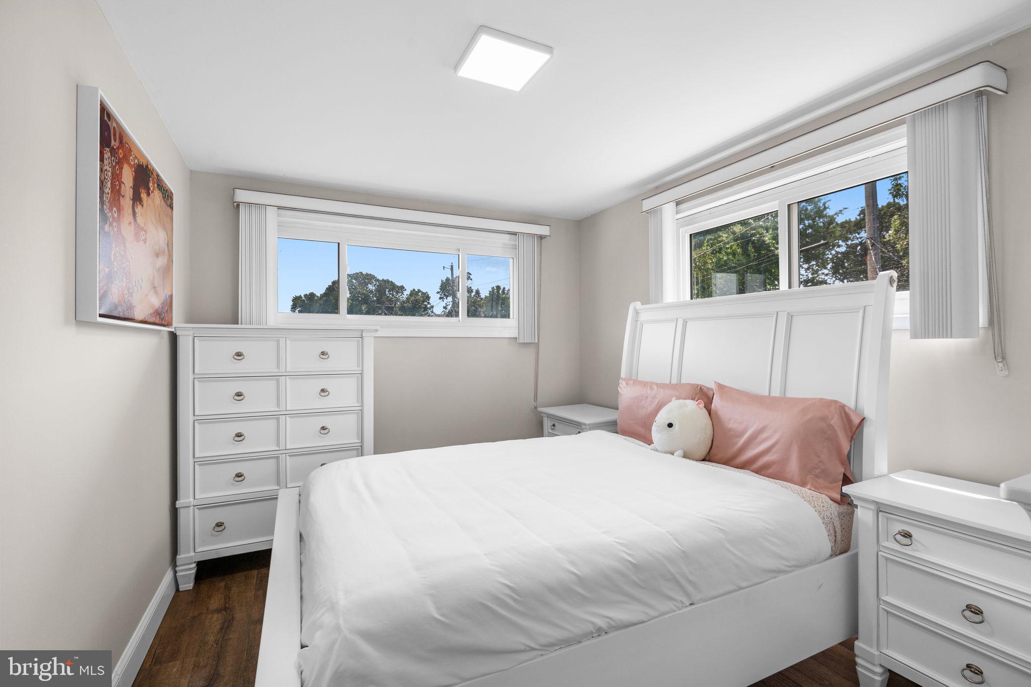 MUNROE GARDENS - Residential