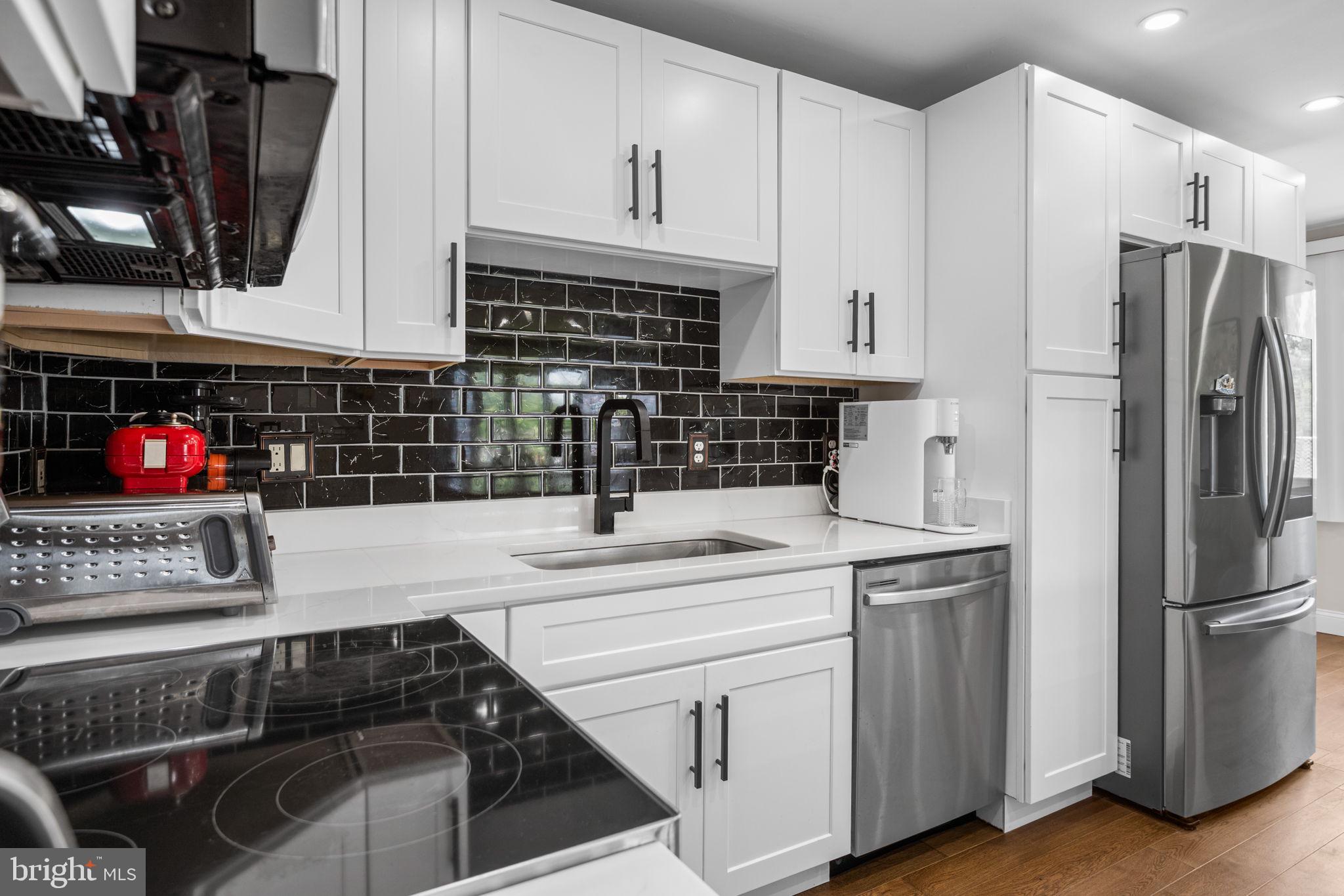 MUNROE GARDENS - Residential