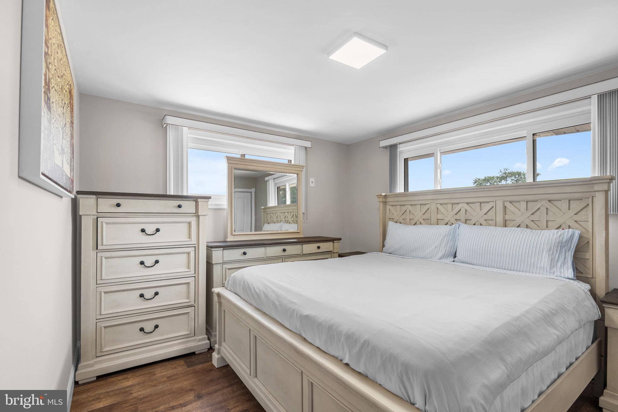 MUNROE GARDENS - Residential