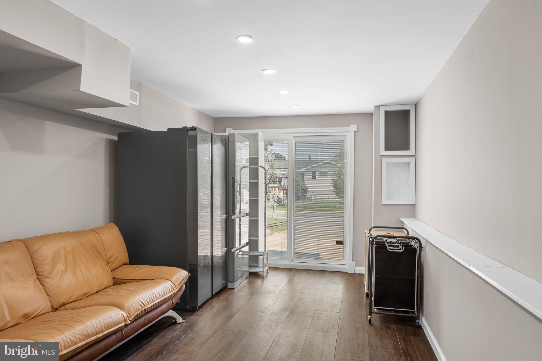 MUNROE GARDENS - Residential