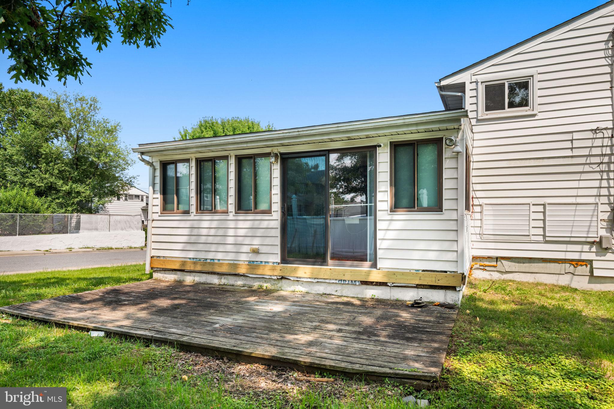 MUNROE GARDENS - Residential