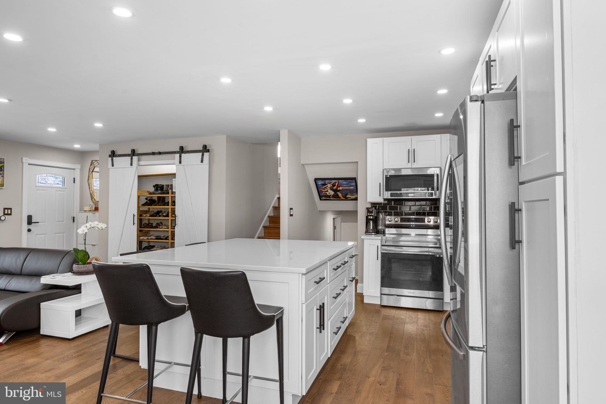 MUNROE GARDENS - Residential