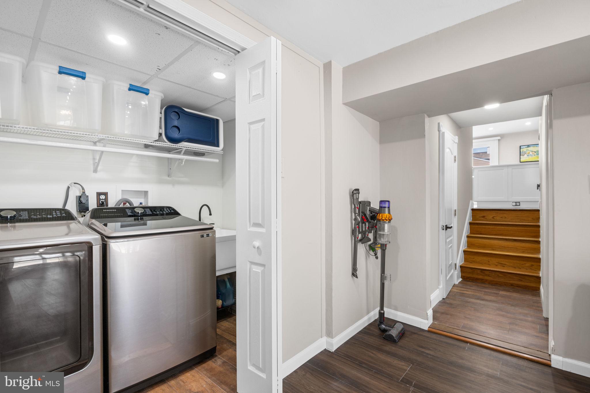 MUNROE GARDENS - Residential