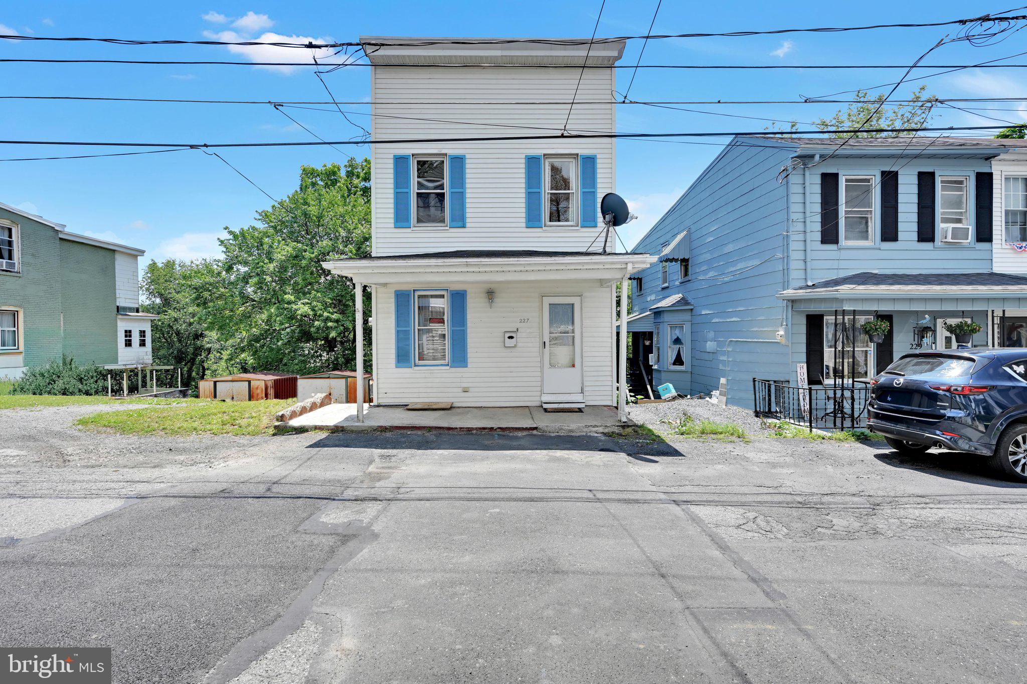 POTTSVILLE - Residential