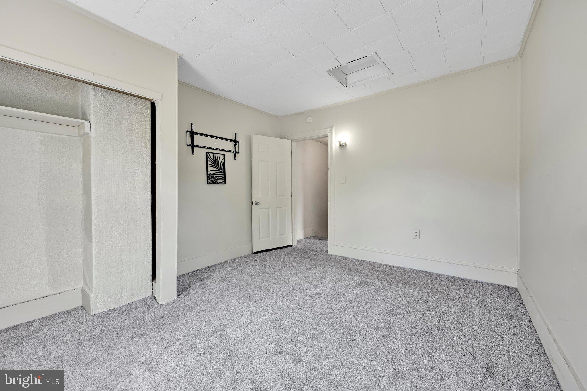 POTTSVILLE - Residential