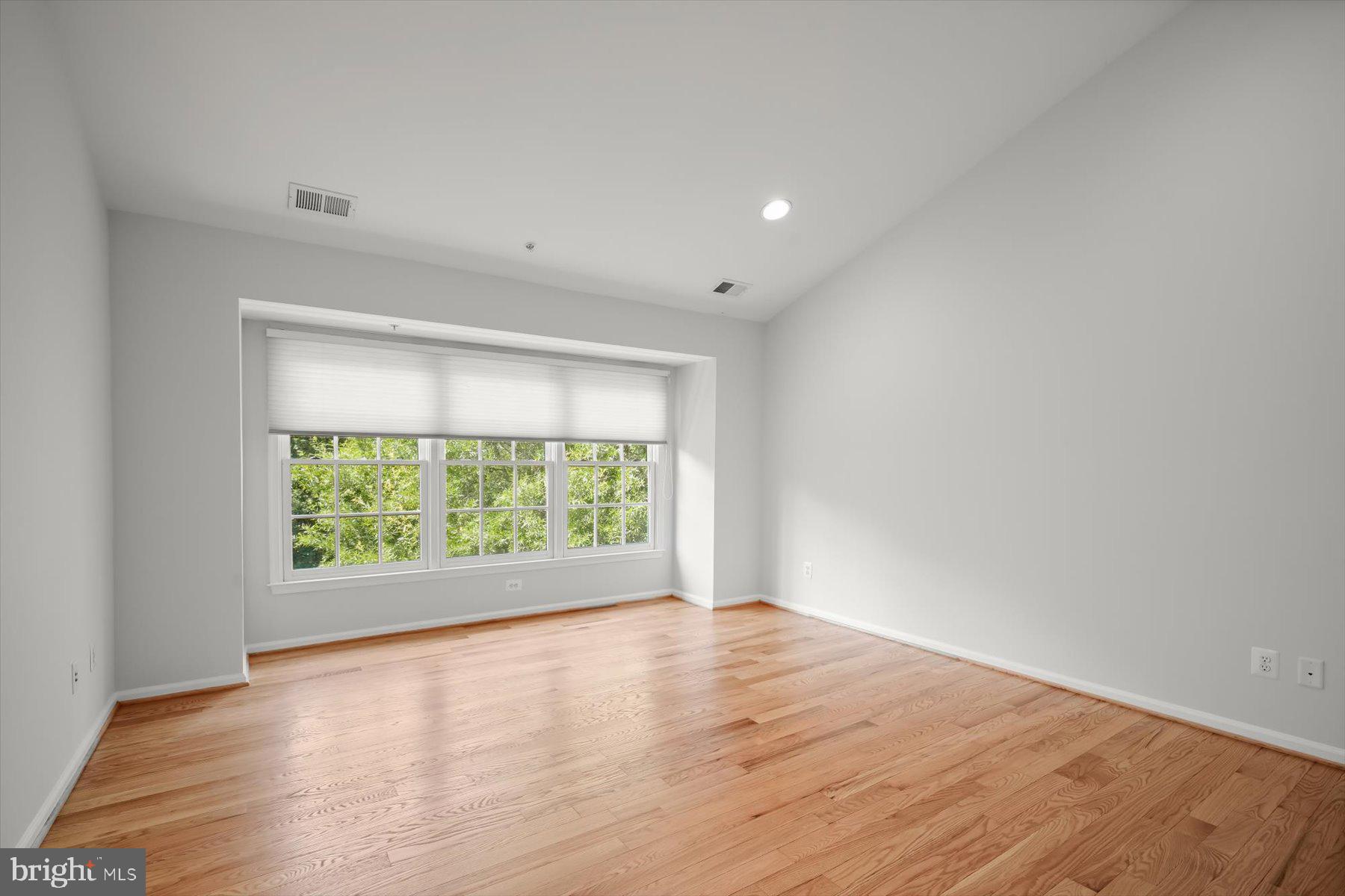 FALLSGROVE - Residential