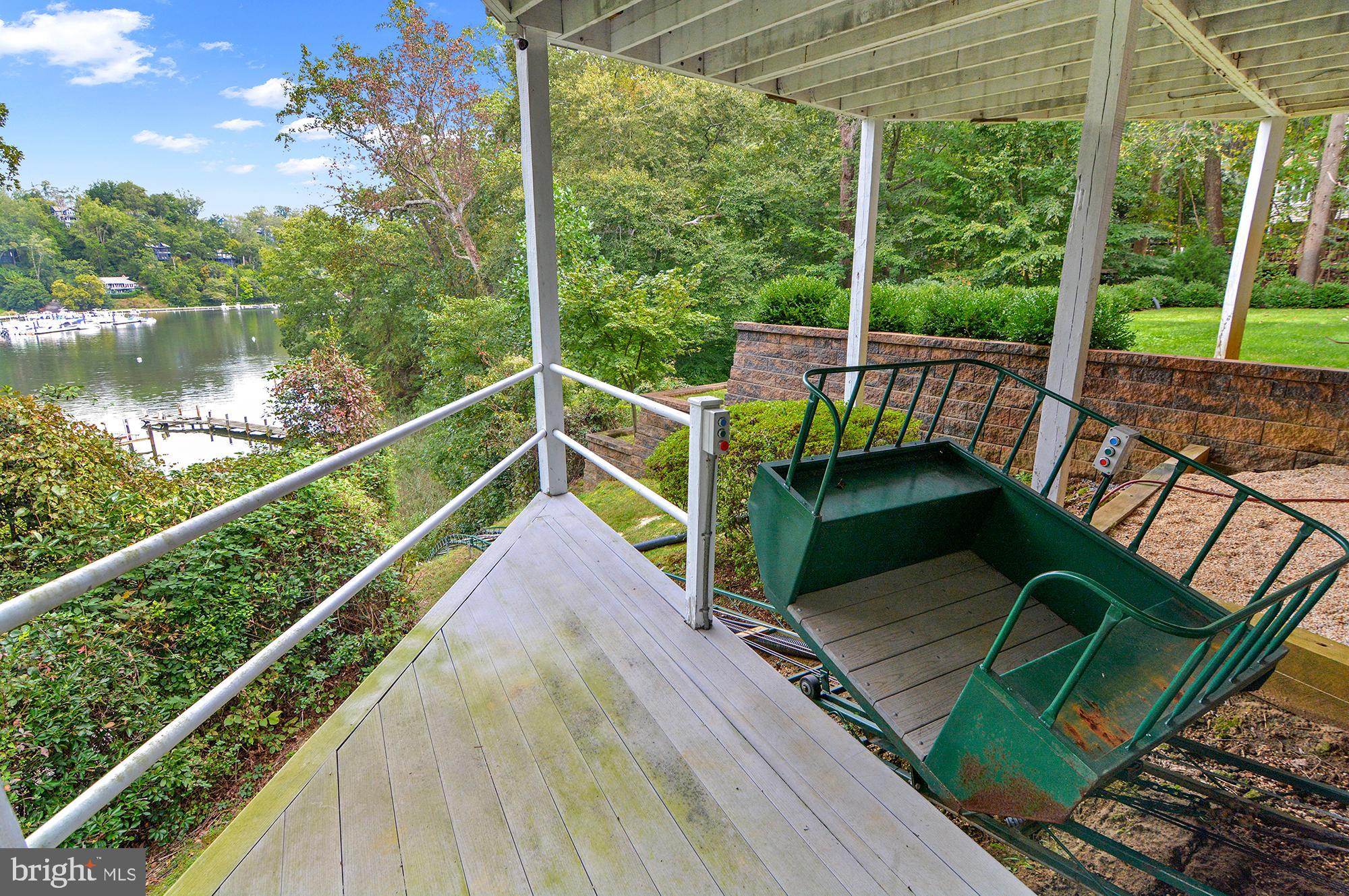 DOWNS ON THE SEVERN - Residential