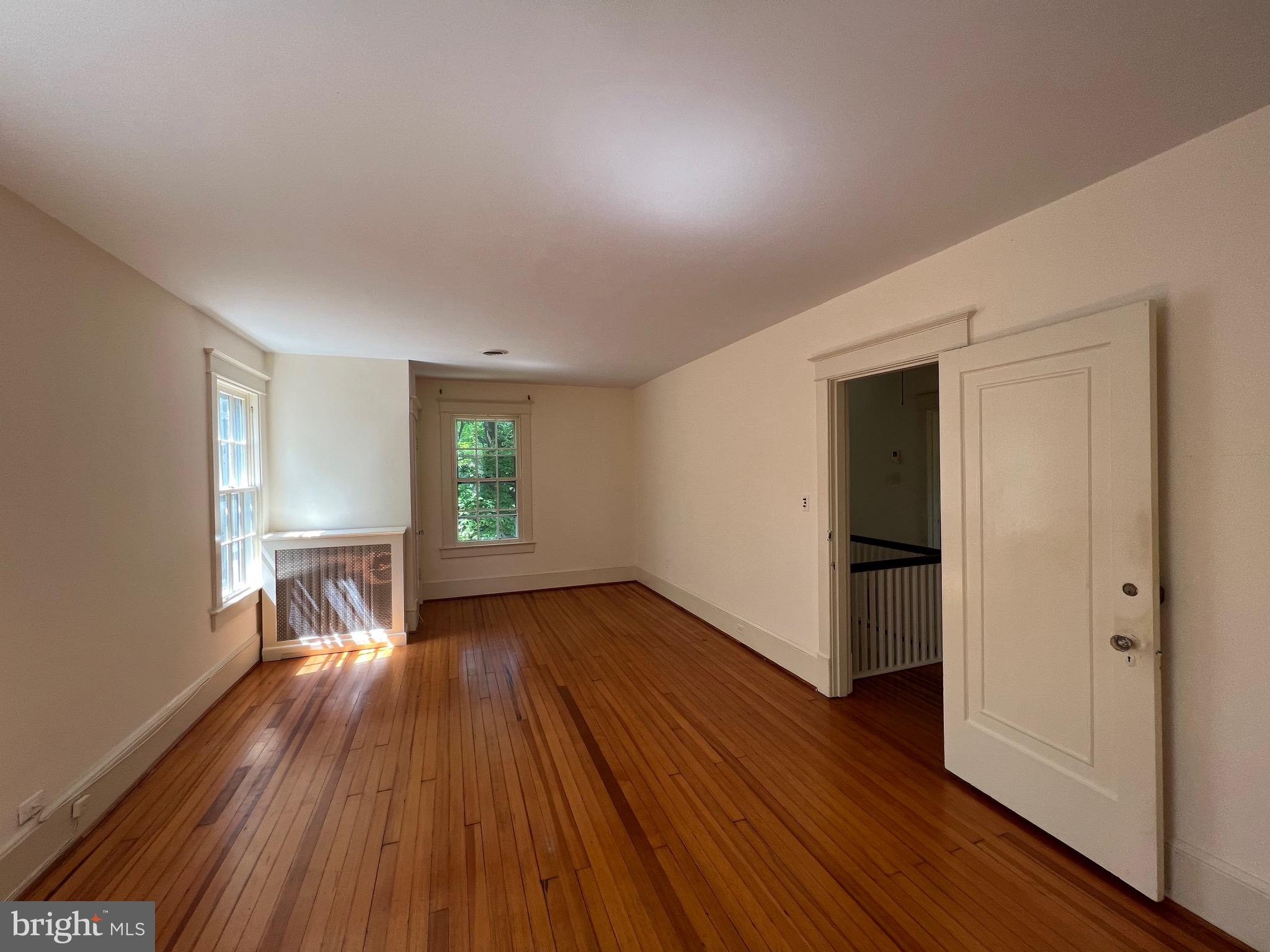 MONTICELLO PARK - Residential Lease