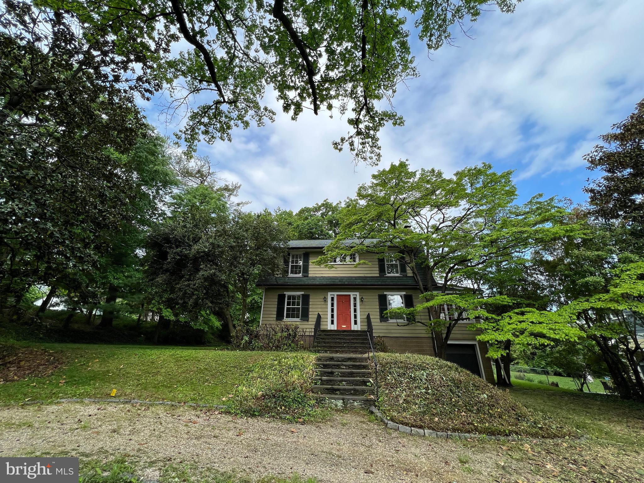 MONTICELLO PARK - Residential Lease
