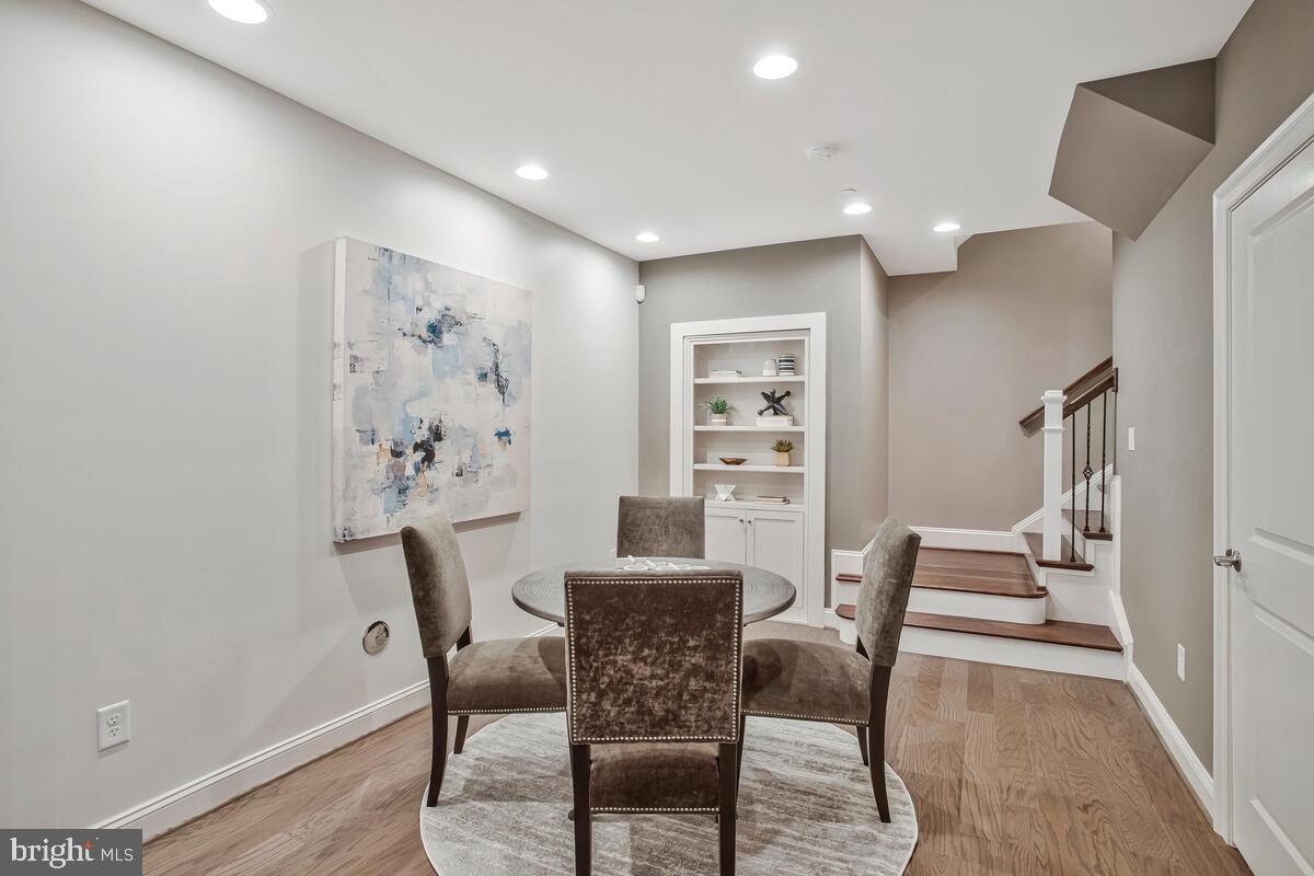 CROWN FARM - Residential
