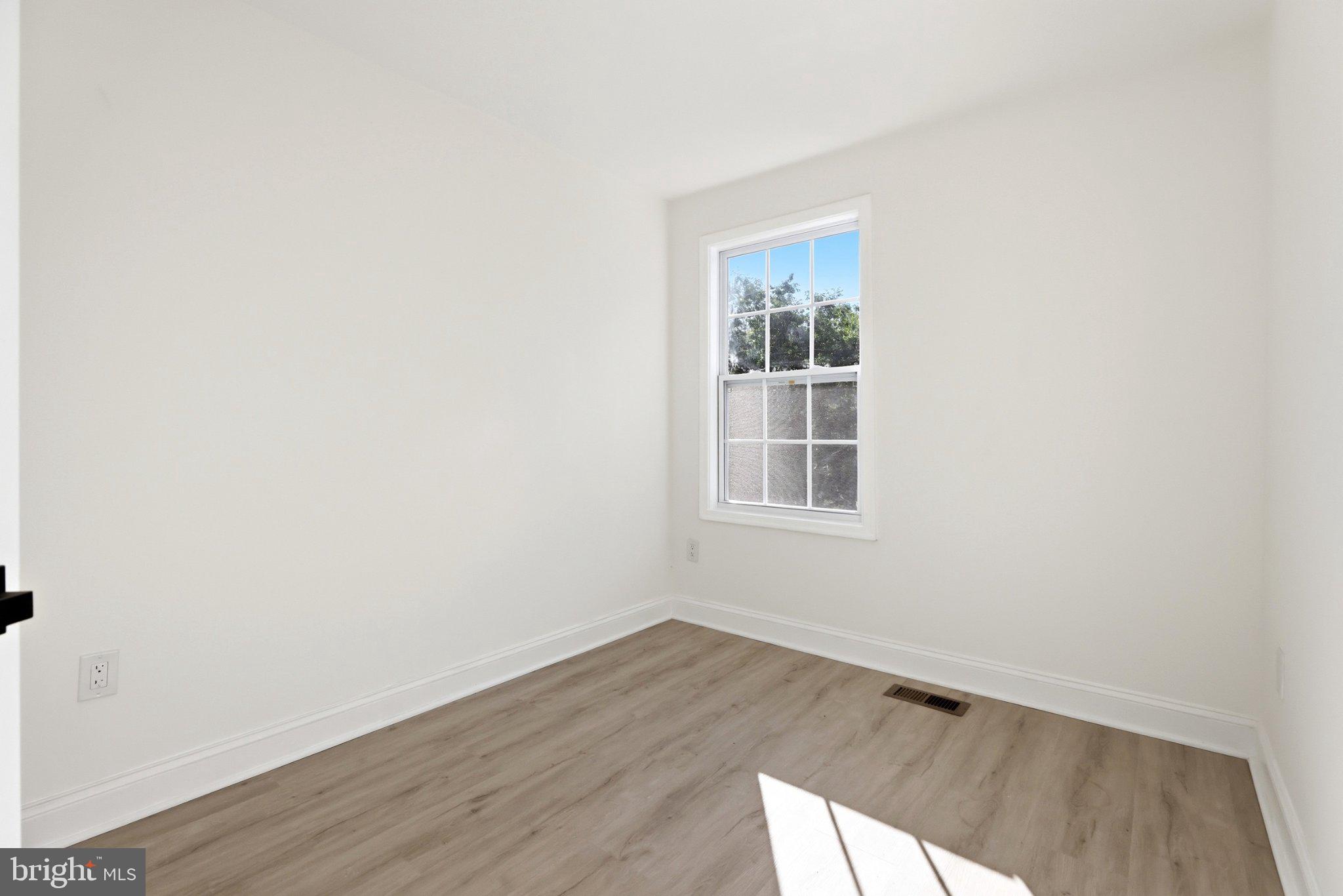 GUNNERS LAKE VILLAGE - Residential
