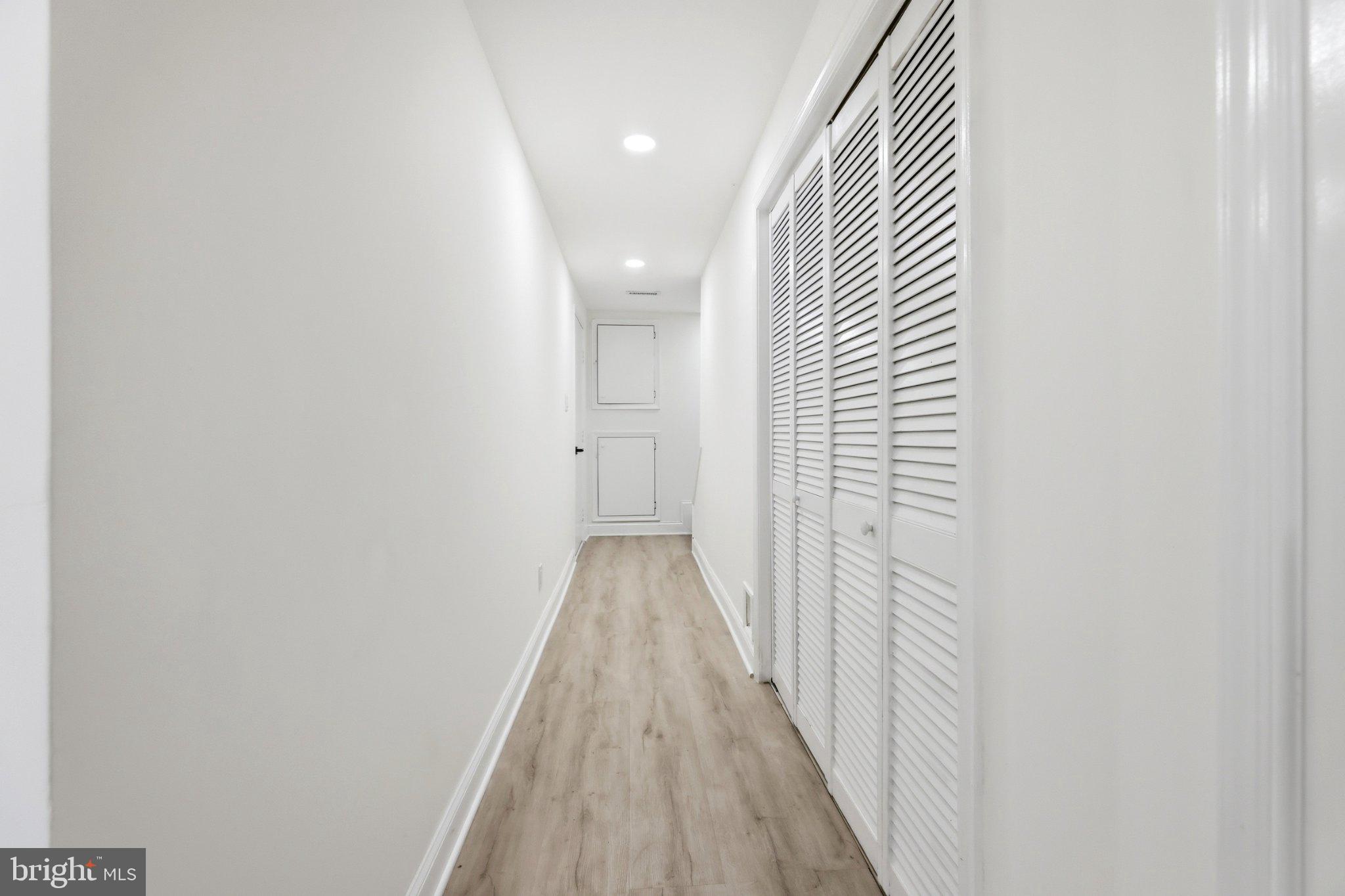 GUNNERS LAKE VILLAGE - Residential