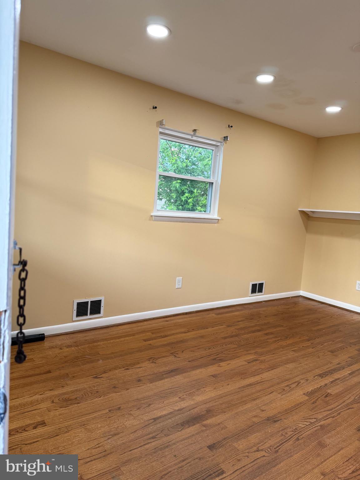 CATONSVILLE MANOR - Residential
