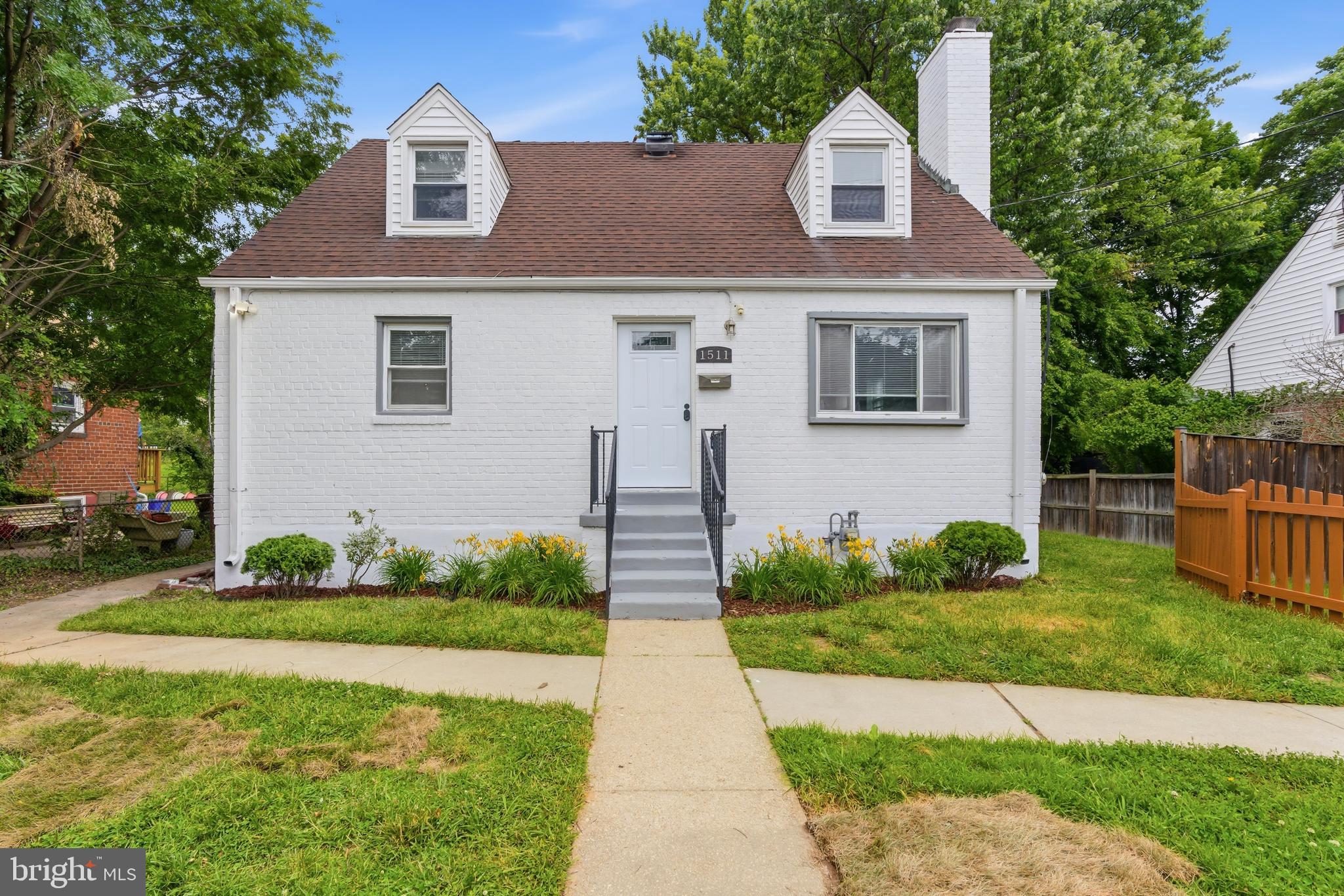 CHESTNUT RIDGE MANOR - Residential