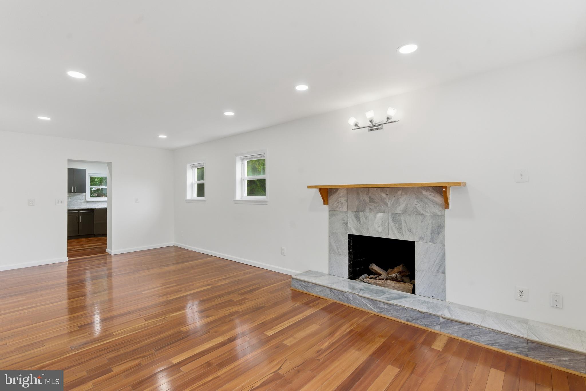 CHESTNUT RIDGE MANOR - Residential