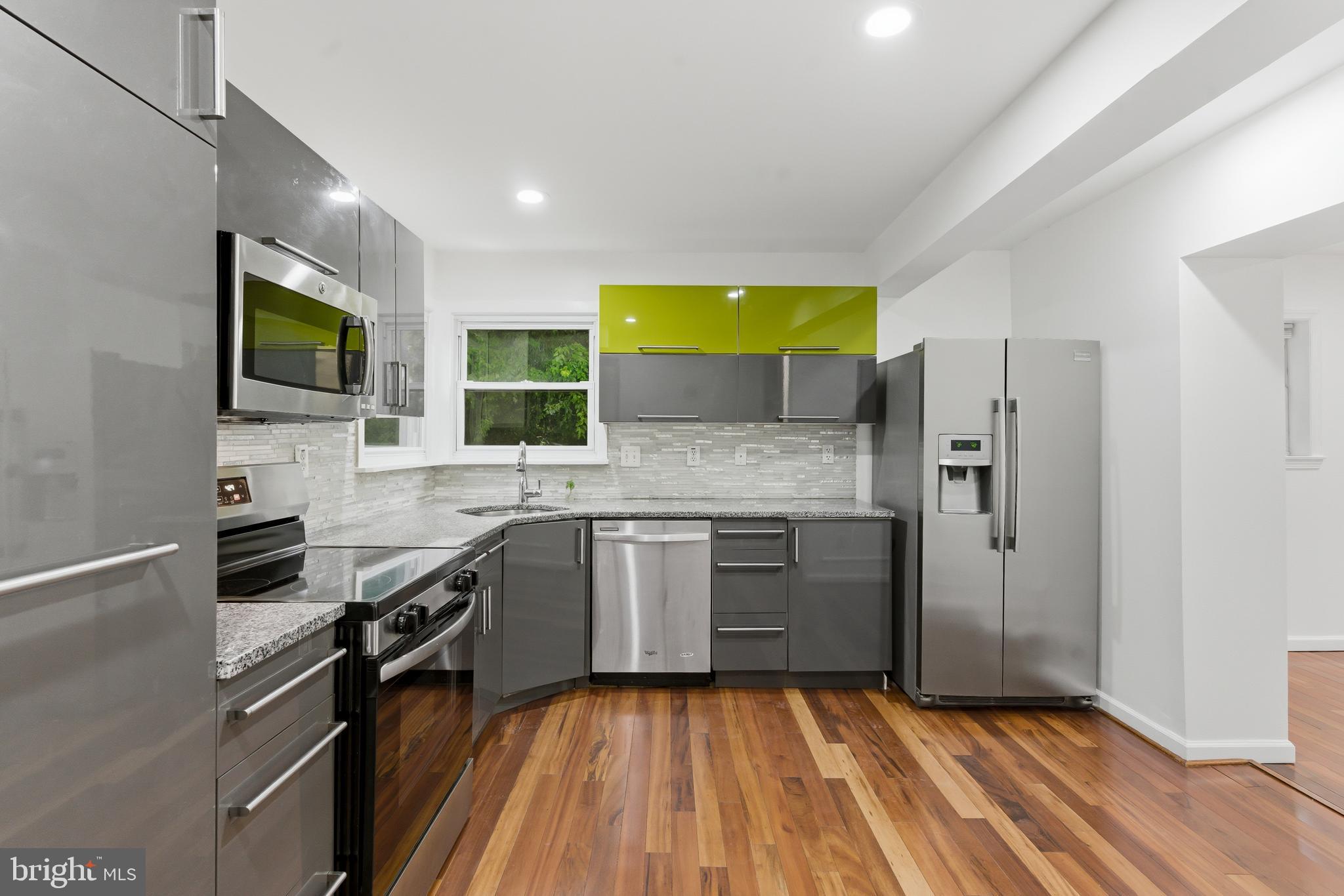 CHESTNUT RIDGE MANOR - Residential