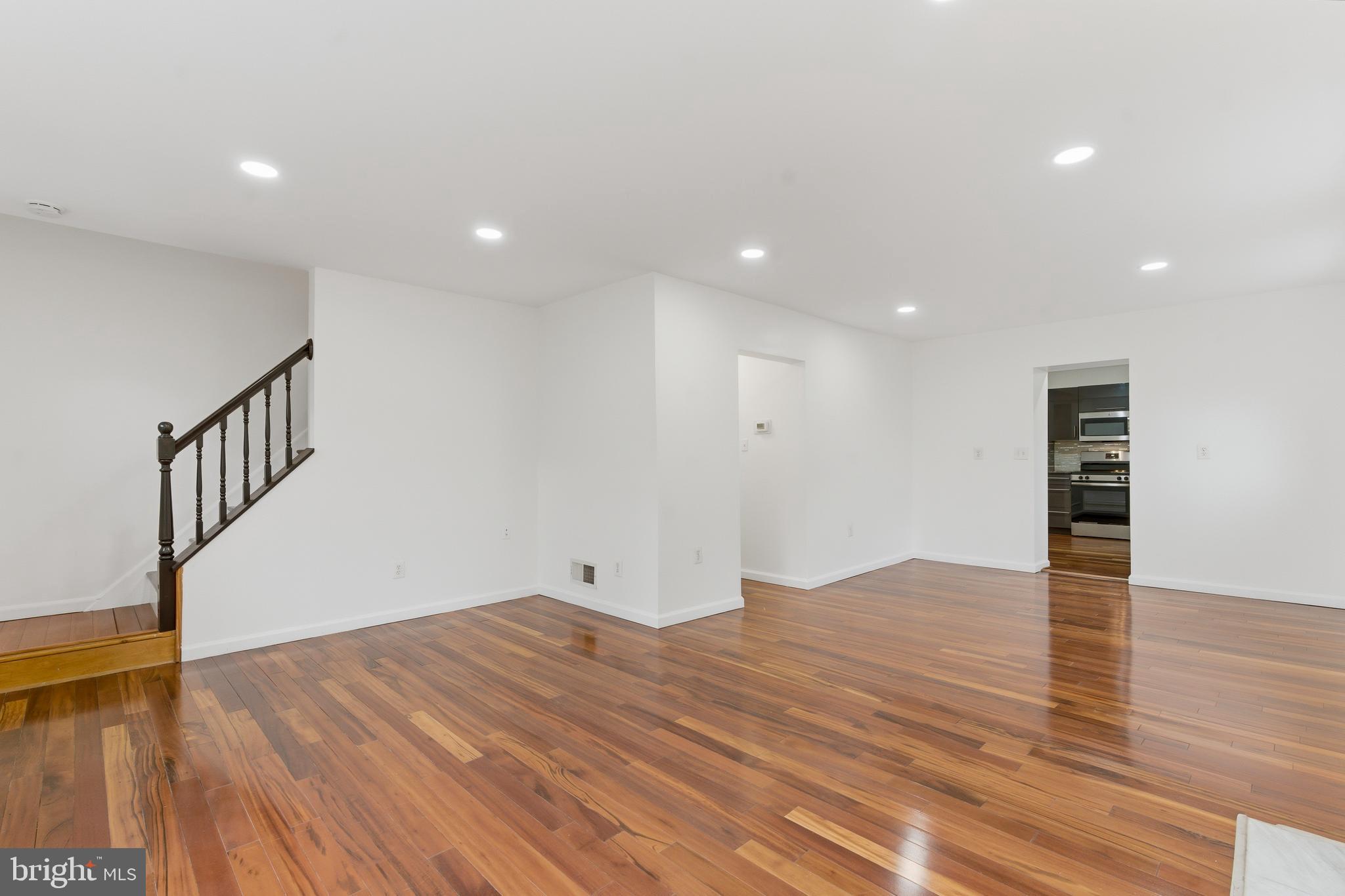 CHESTNUT RIDGE MANOR - Residential