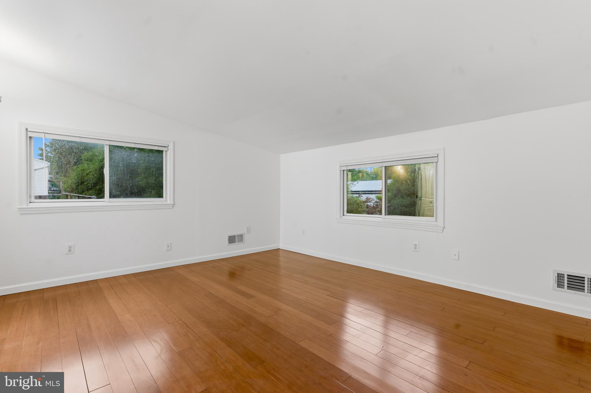 CHESTNUT RIDGE MANOR - Residential