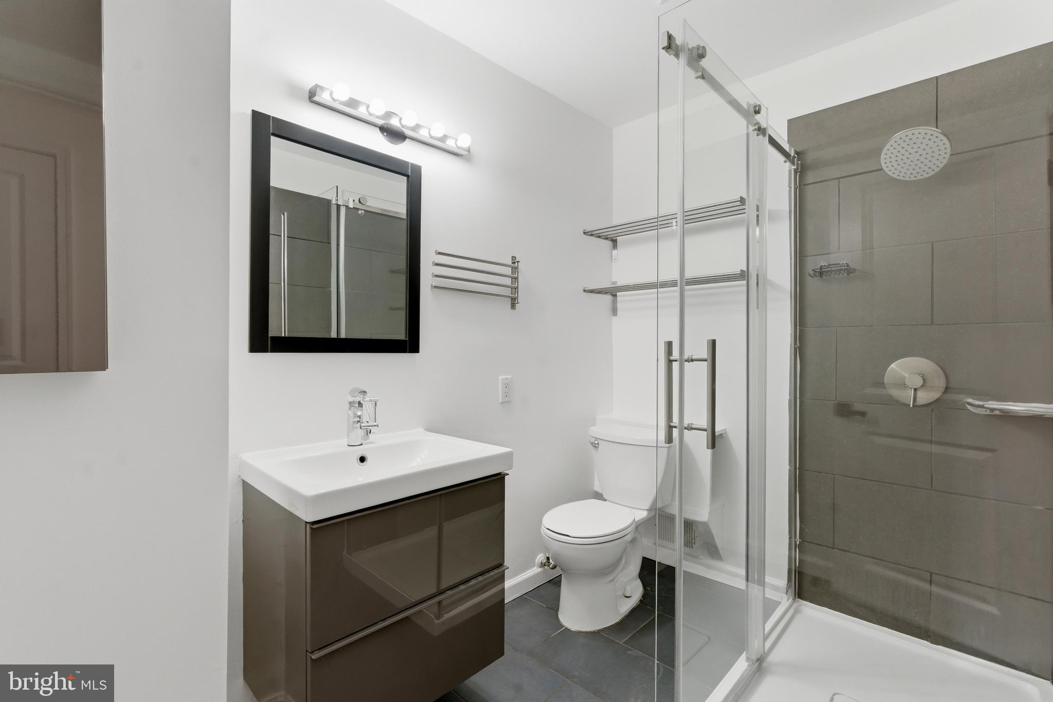 CHESTNUT RIDGE MANOR - Residential