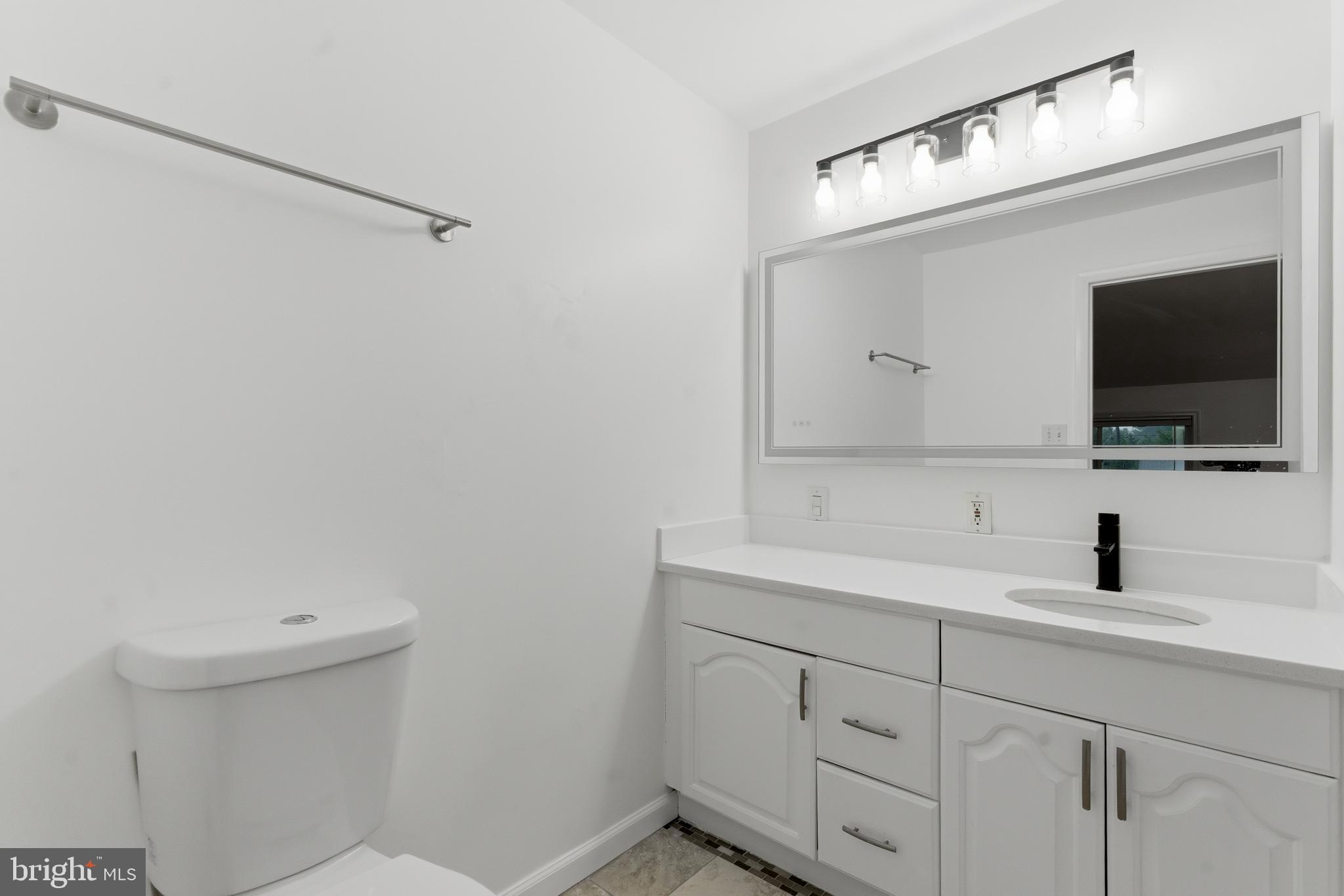 CHESTNUT RIDGE MANOR - Residential