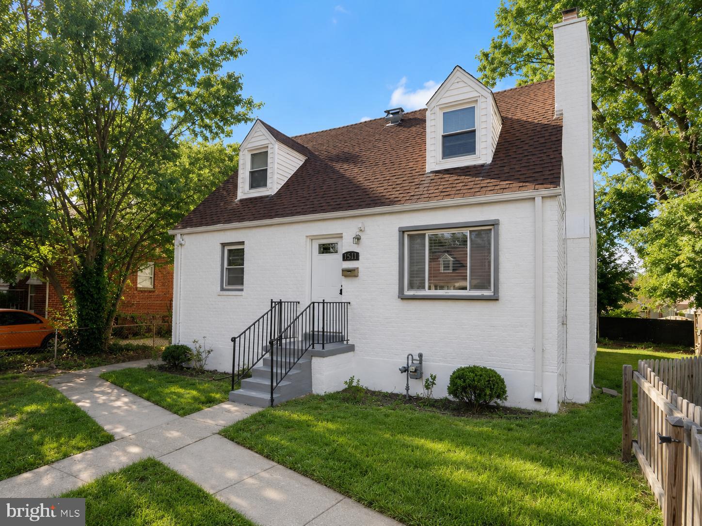 CHESTNUT RIDGE MANOR - Residential