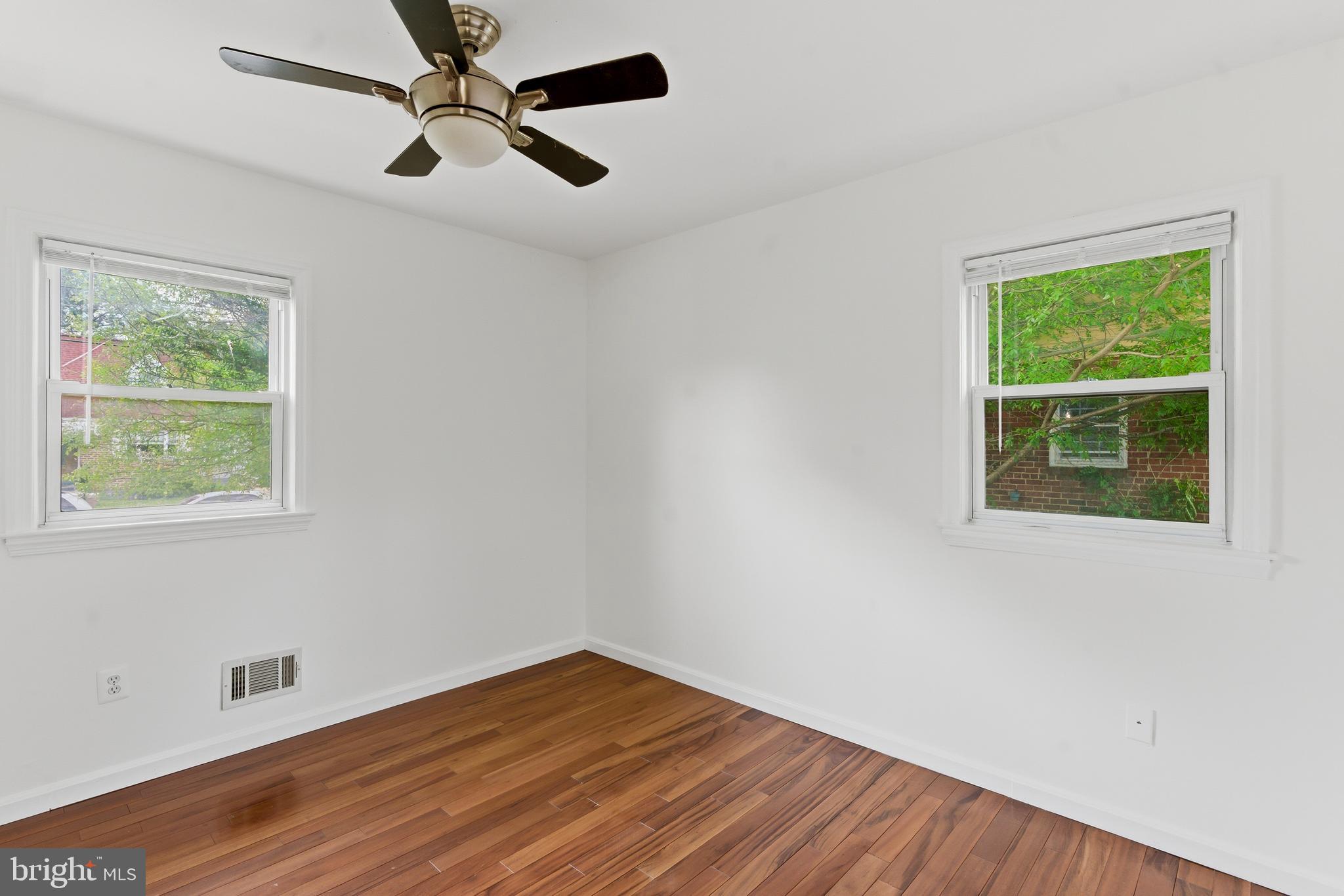 CHESTNUT RIDGE MANOR - Residential