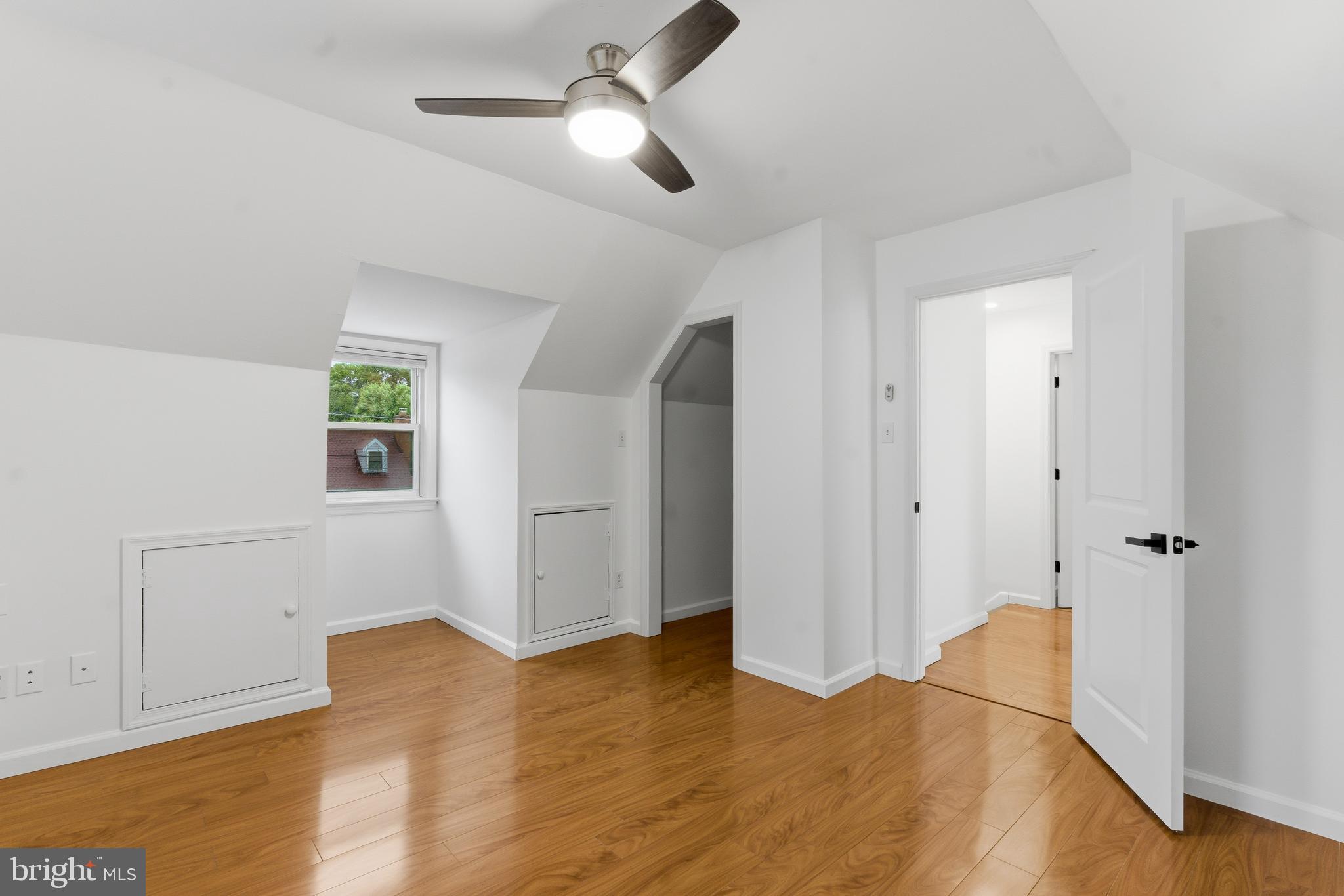CHESTNUT RIDGE MANOR - Residential