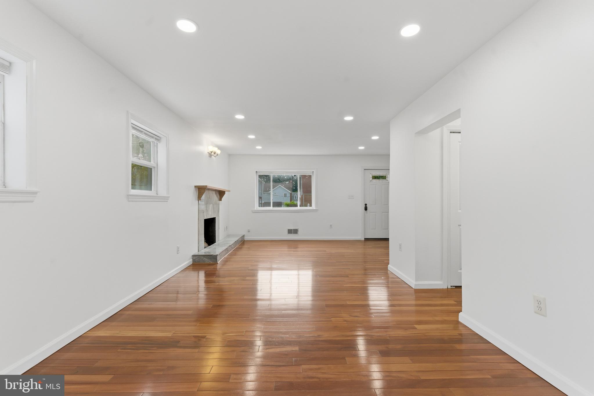 CHESTNUT RIDGE MANOR - Residential