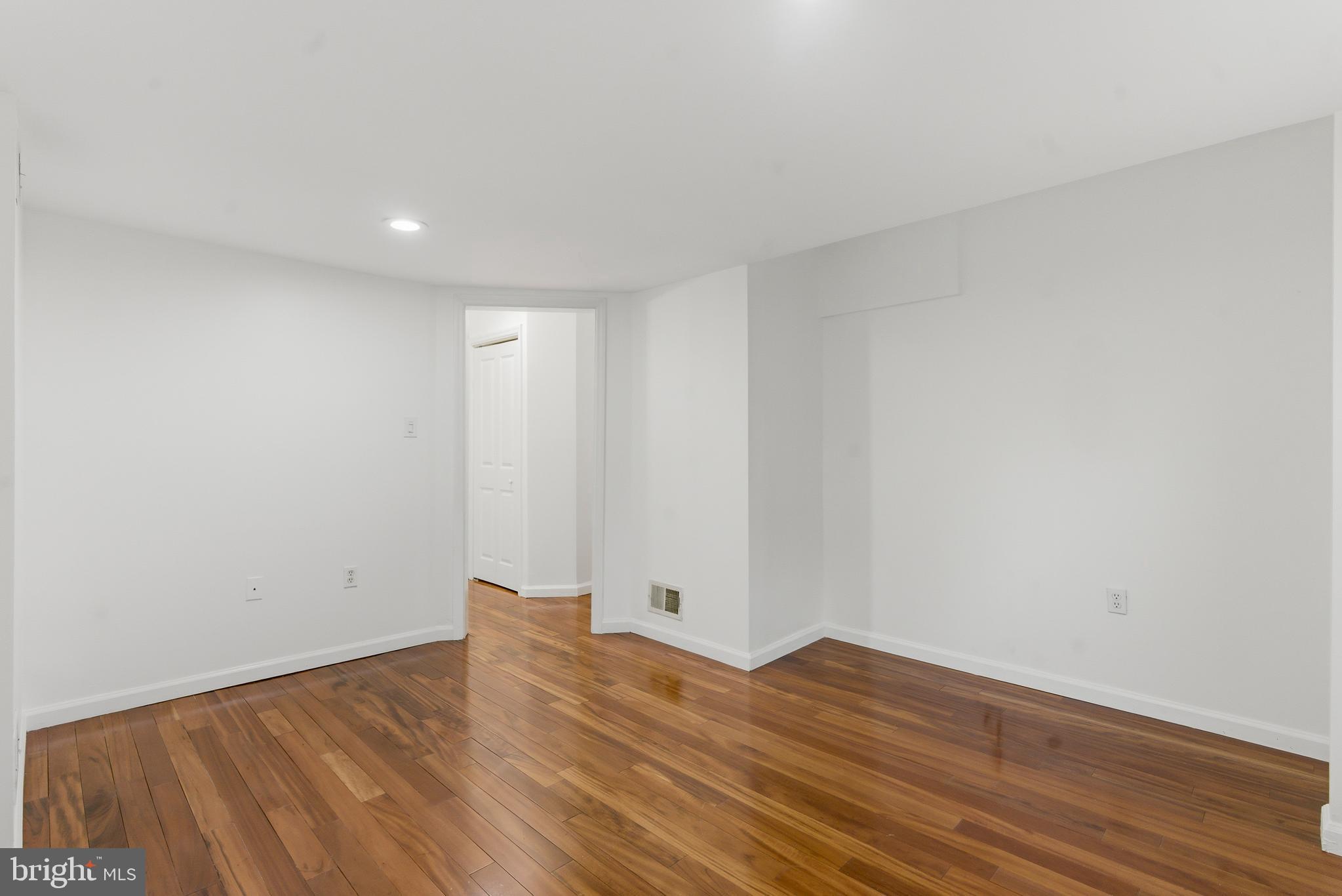 CHESTNUT RIDGE MANOR - Residential