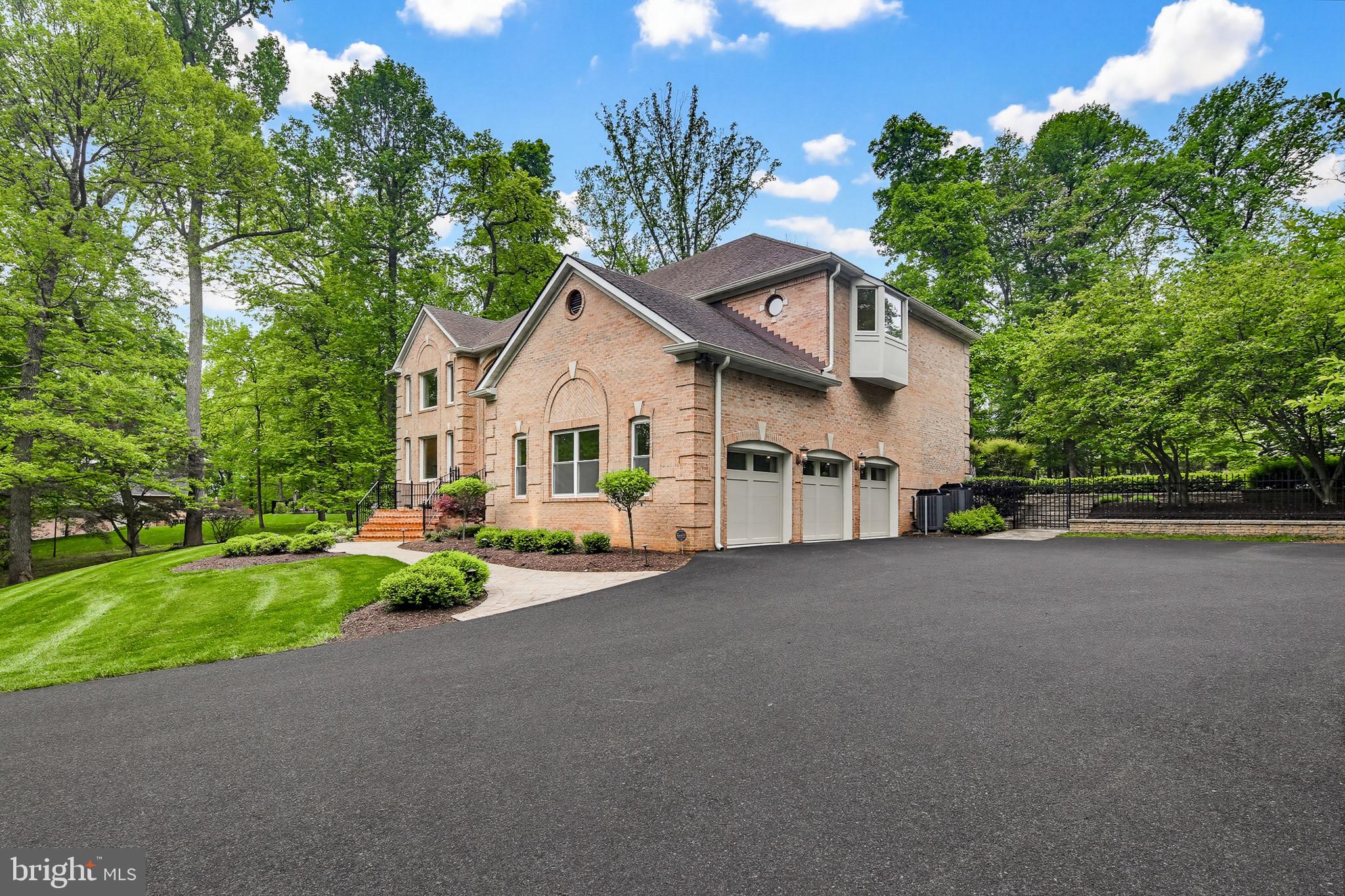BUCKSKIN WOODS - Residential