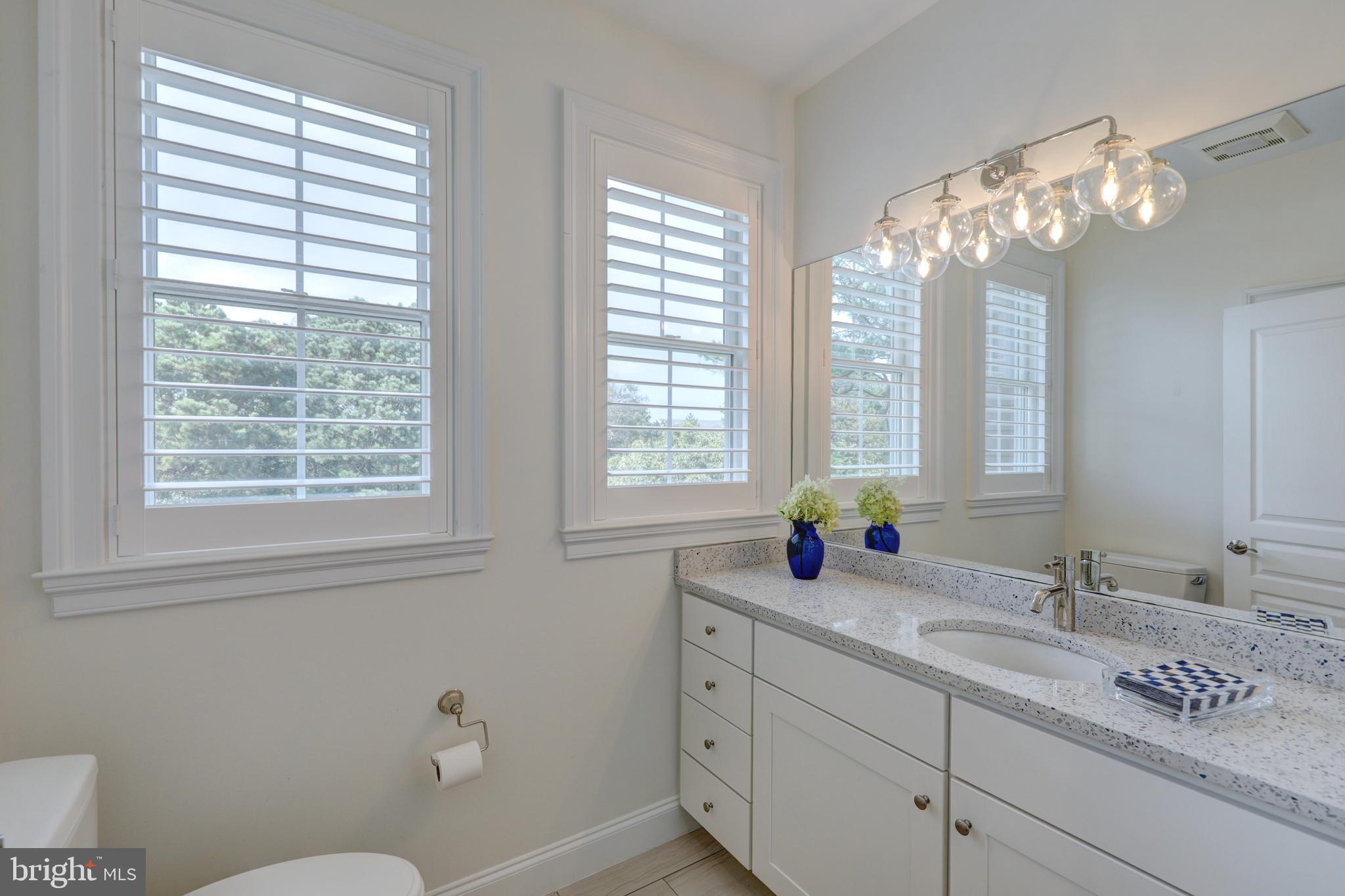 OCEAN BREEZES - Residential