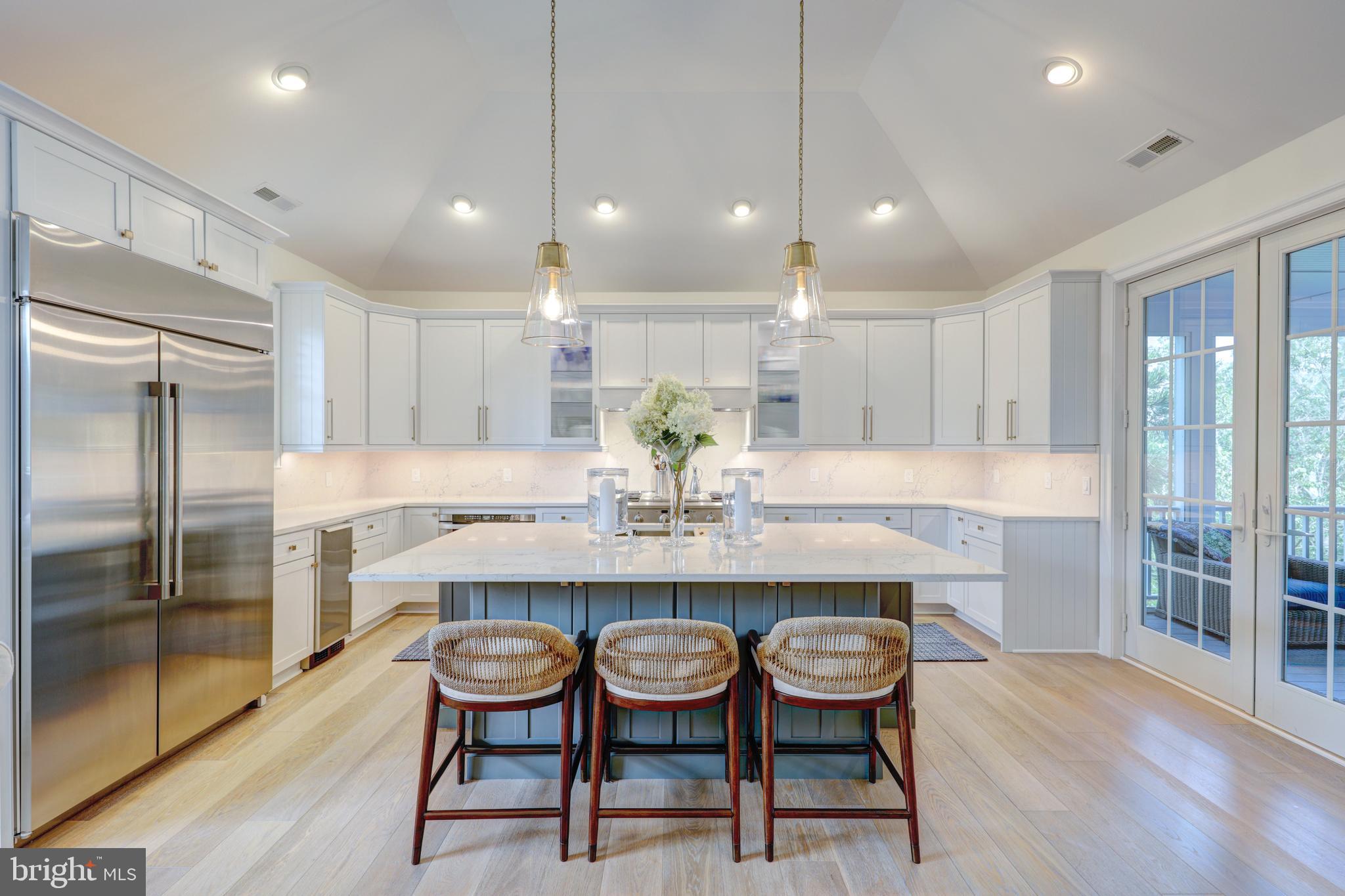 OCEAN BREEZES - Residential