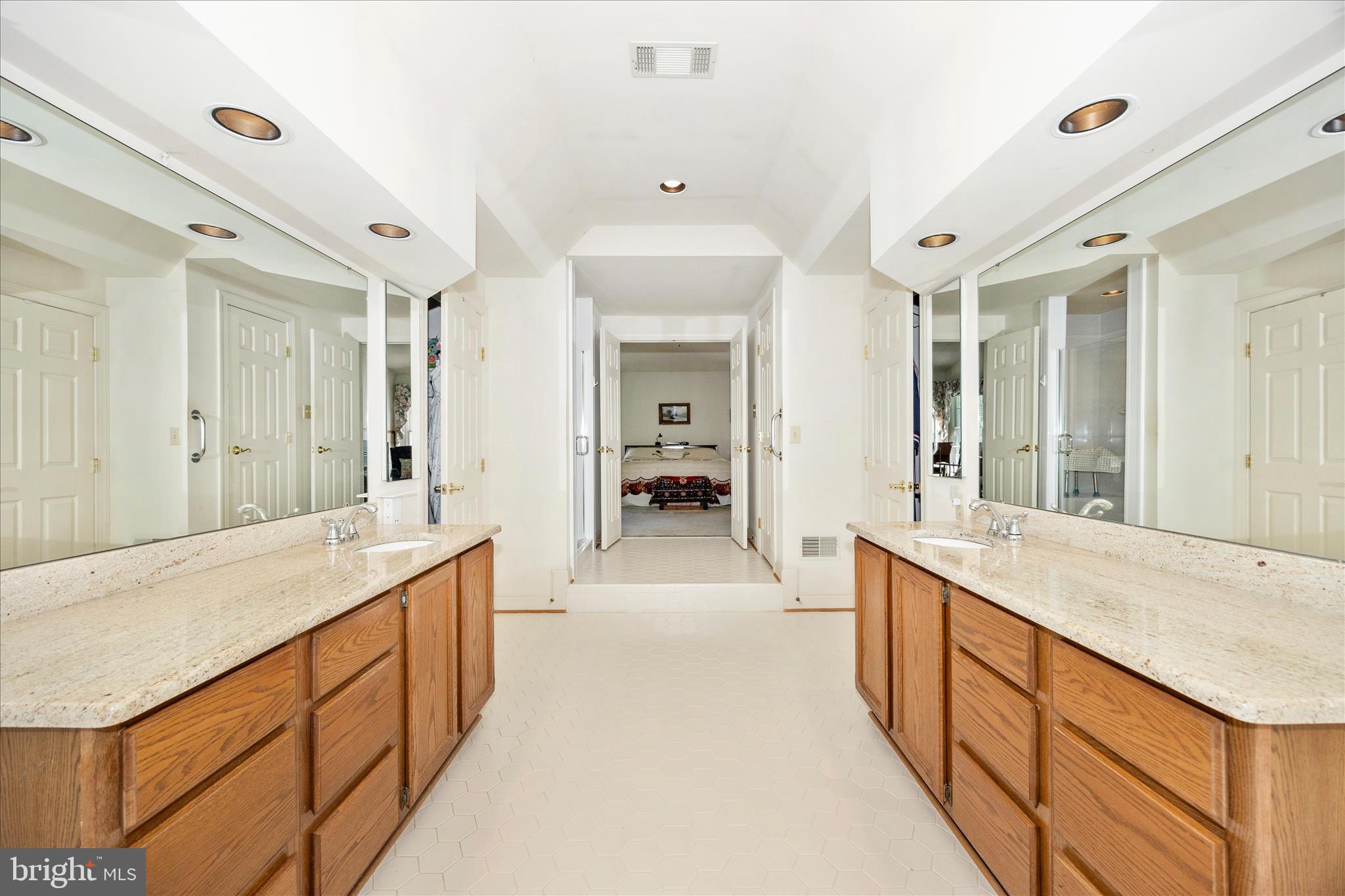 BROOKEFIELD - Residential
