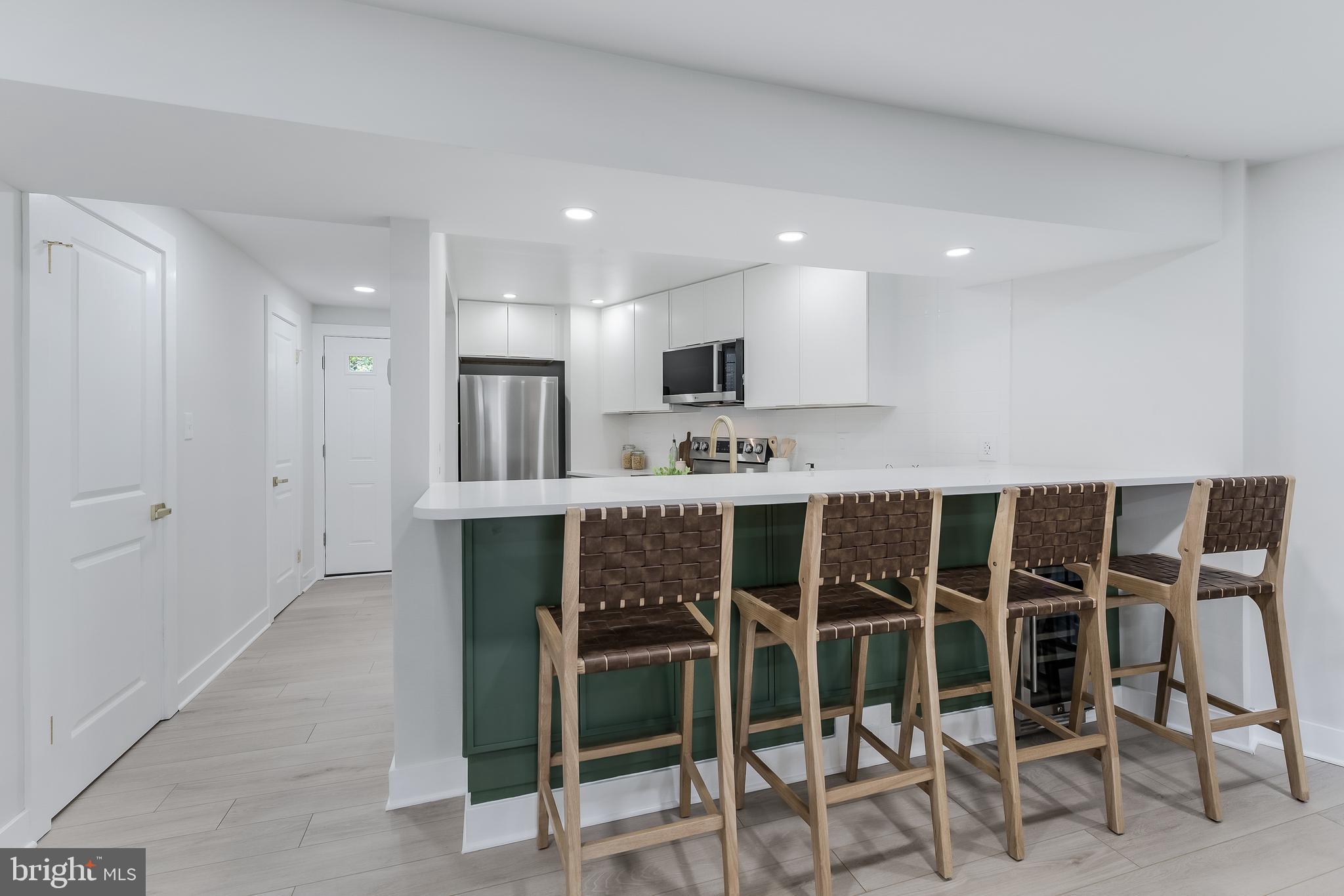 RESTON - Residential