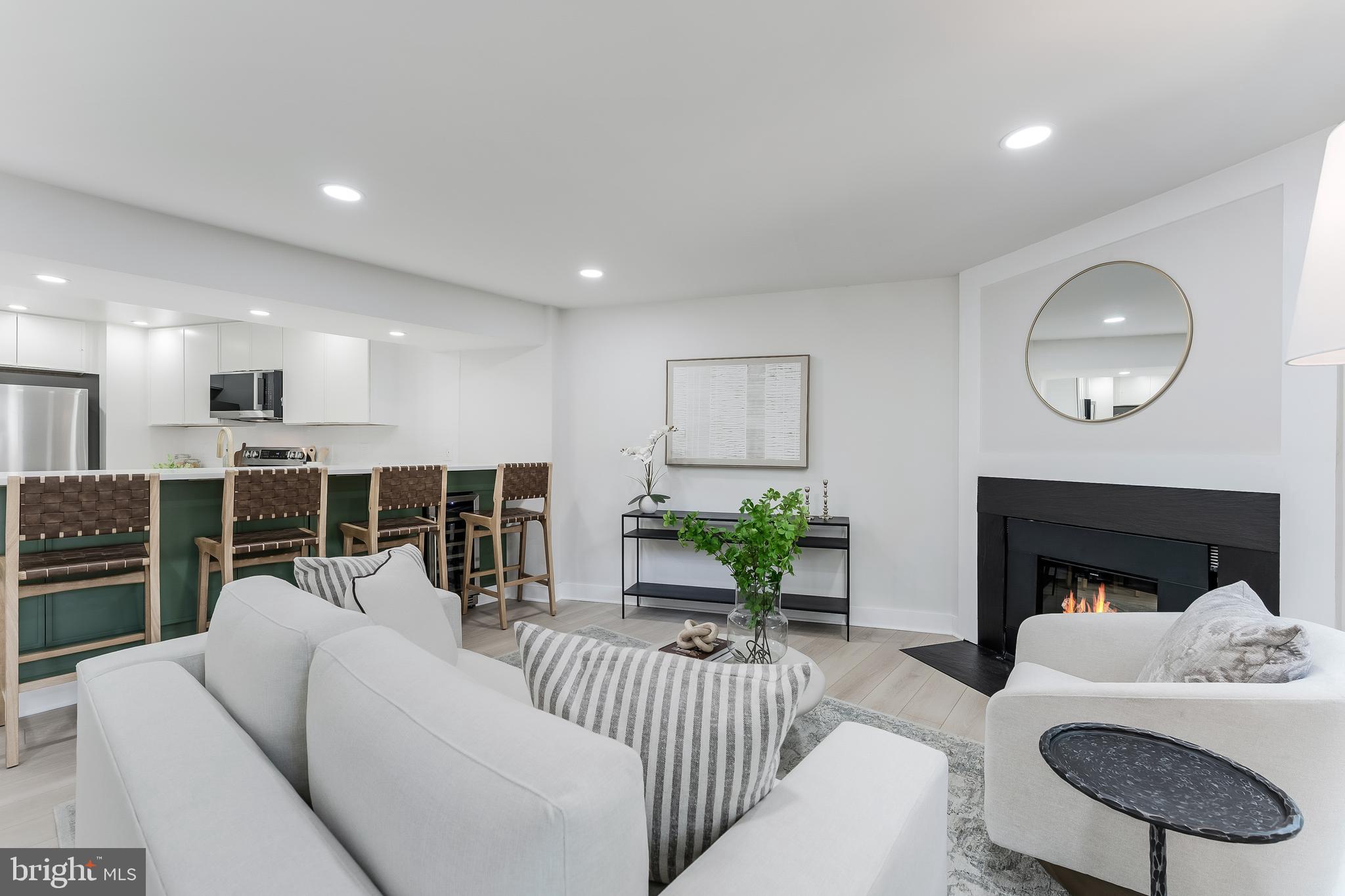 RESTON - Residential