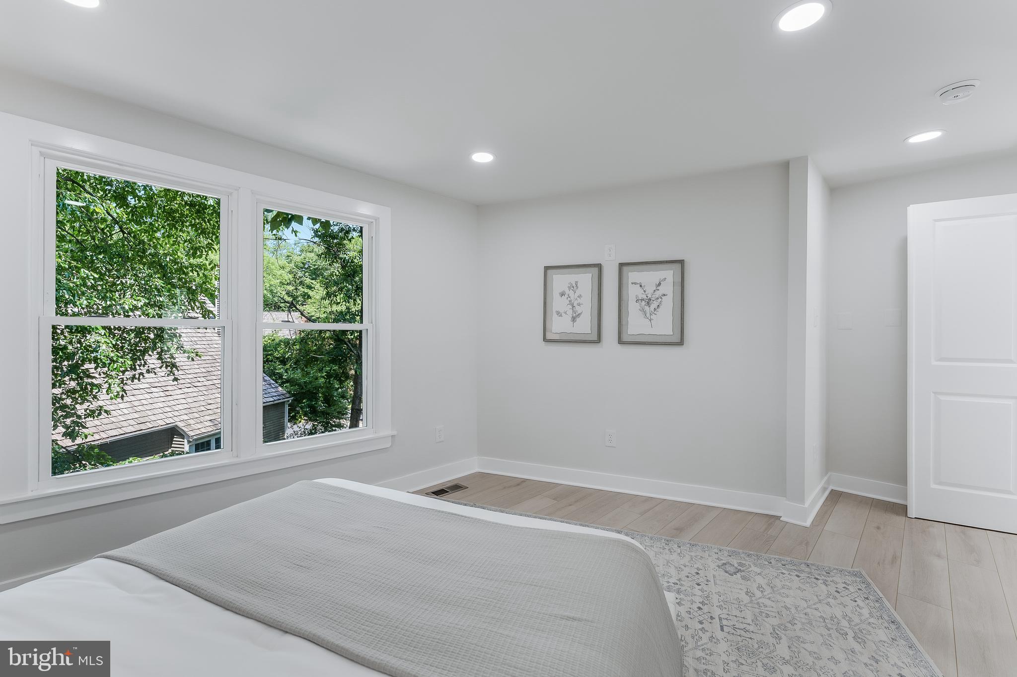 RESTON - Residential