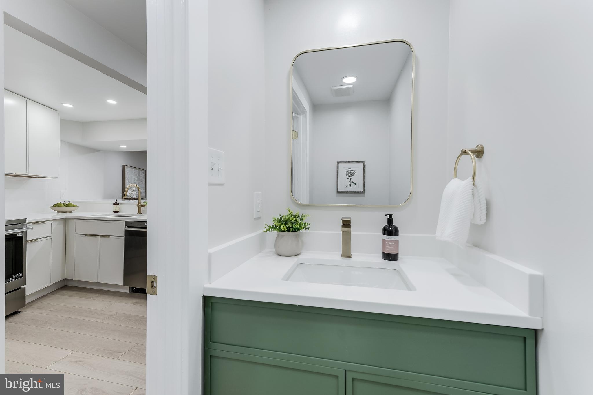 RESTON - Residential