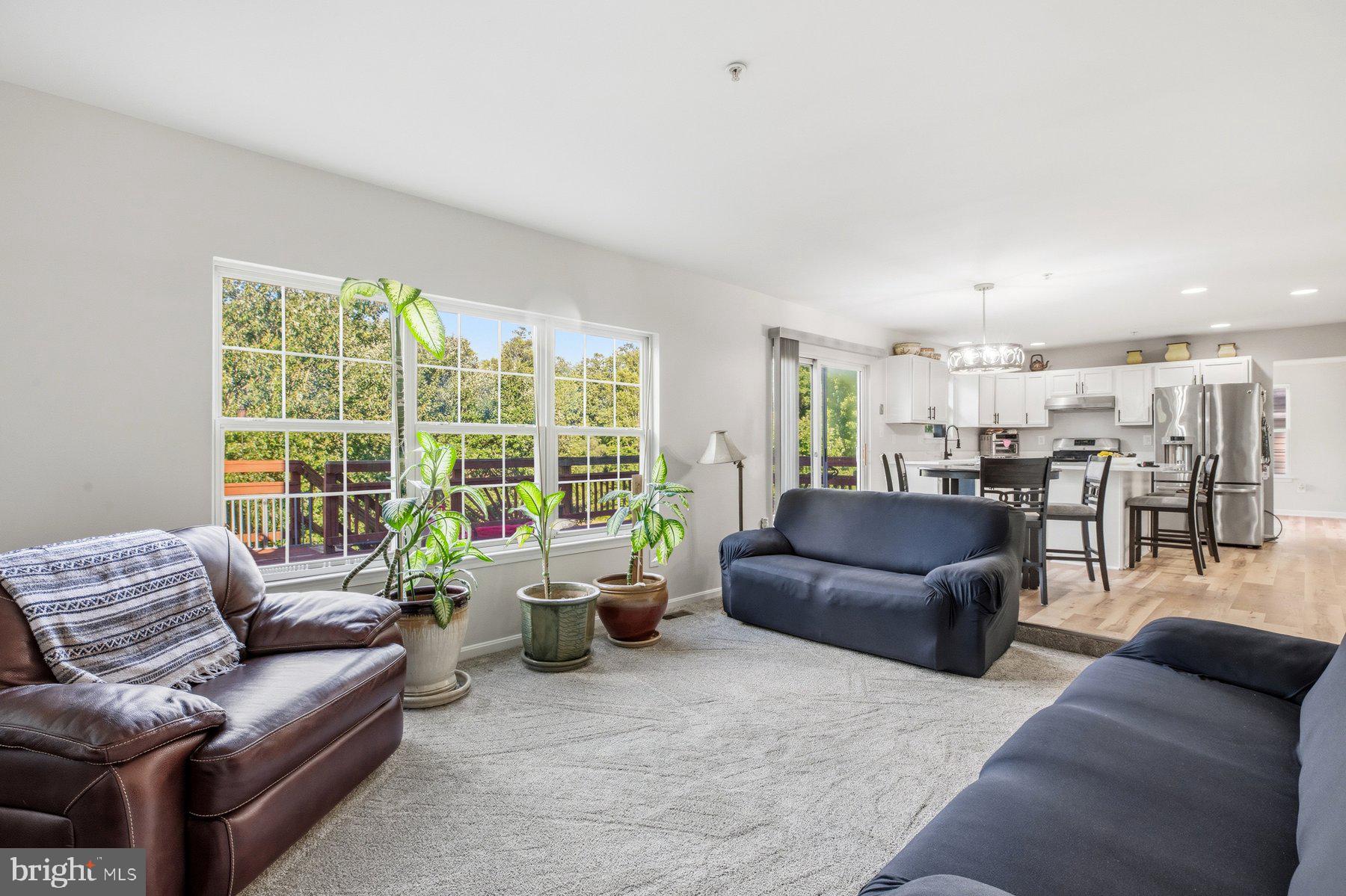THOMPSON ESTATES - Residential