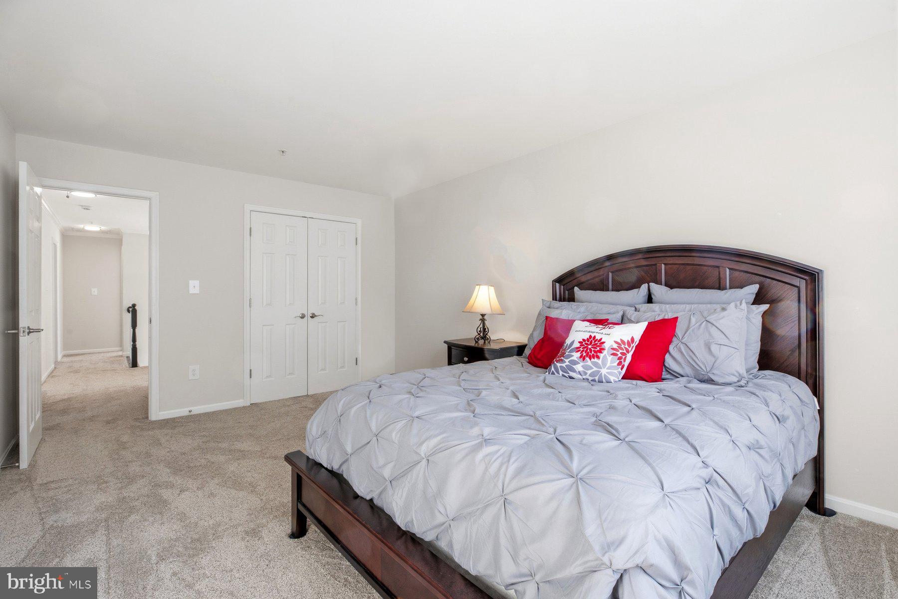 THOMPSON ESTATES - Residential