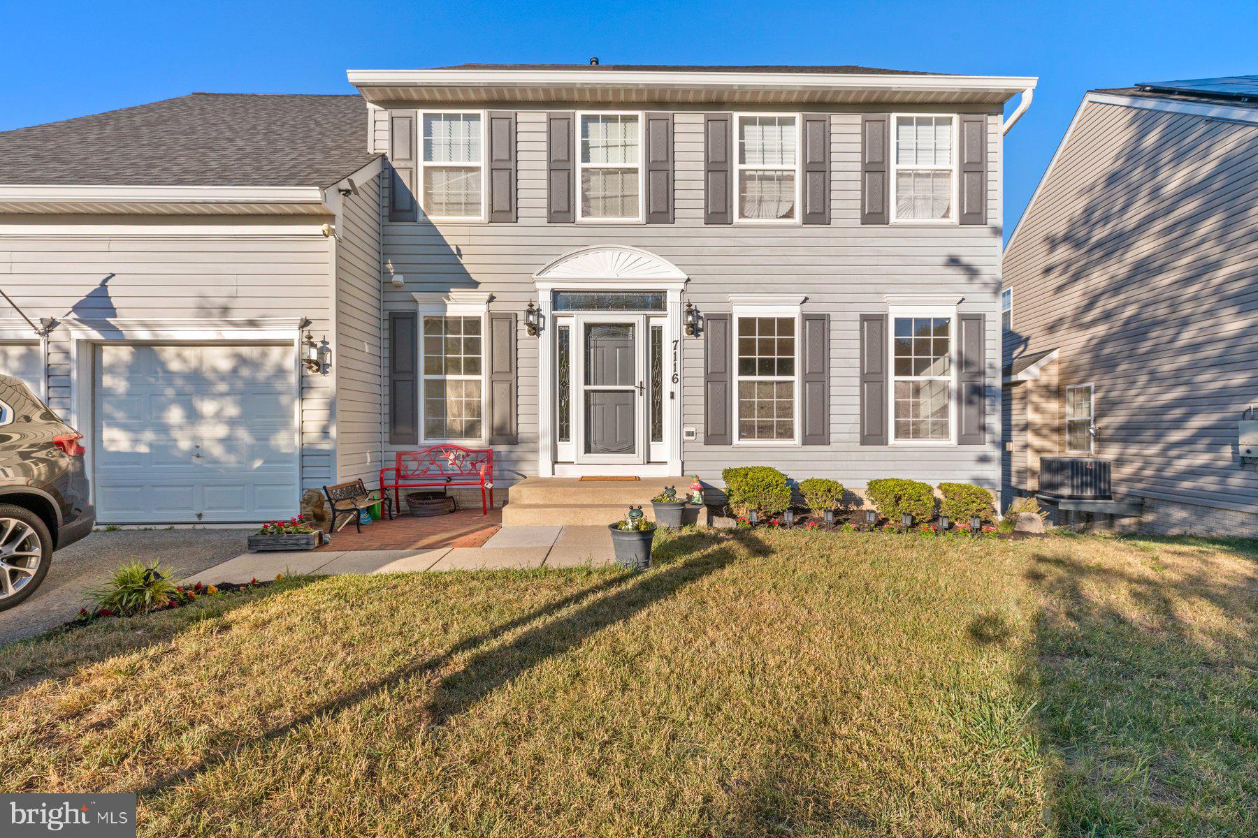 THOMPSON ESTATES - Residential