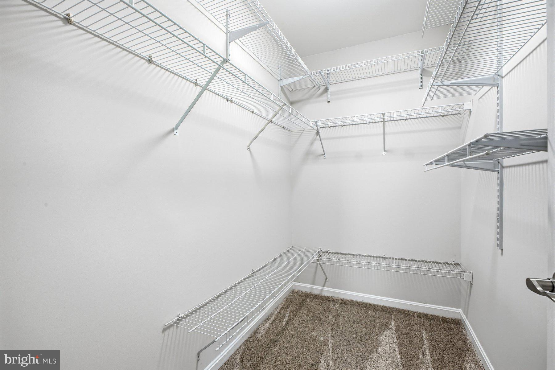 THOMPSON ESTATES - Residential