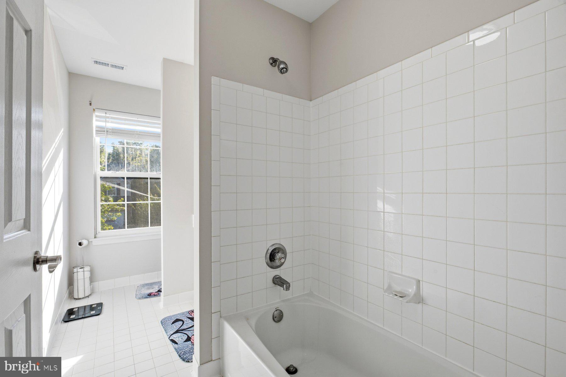 THOMPSON ESTATES - Residential