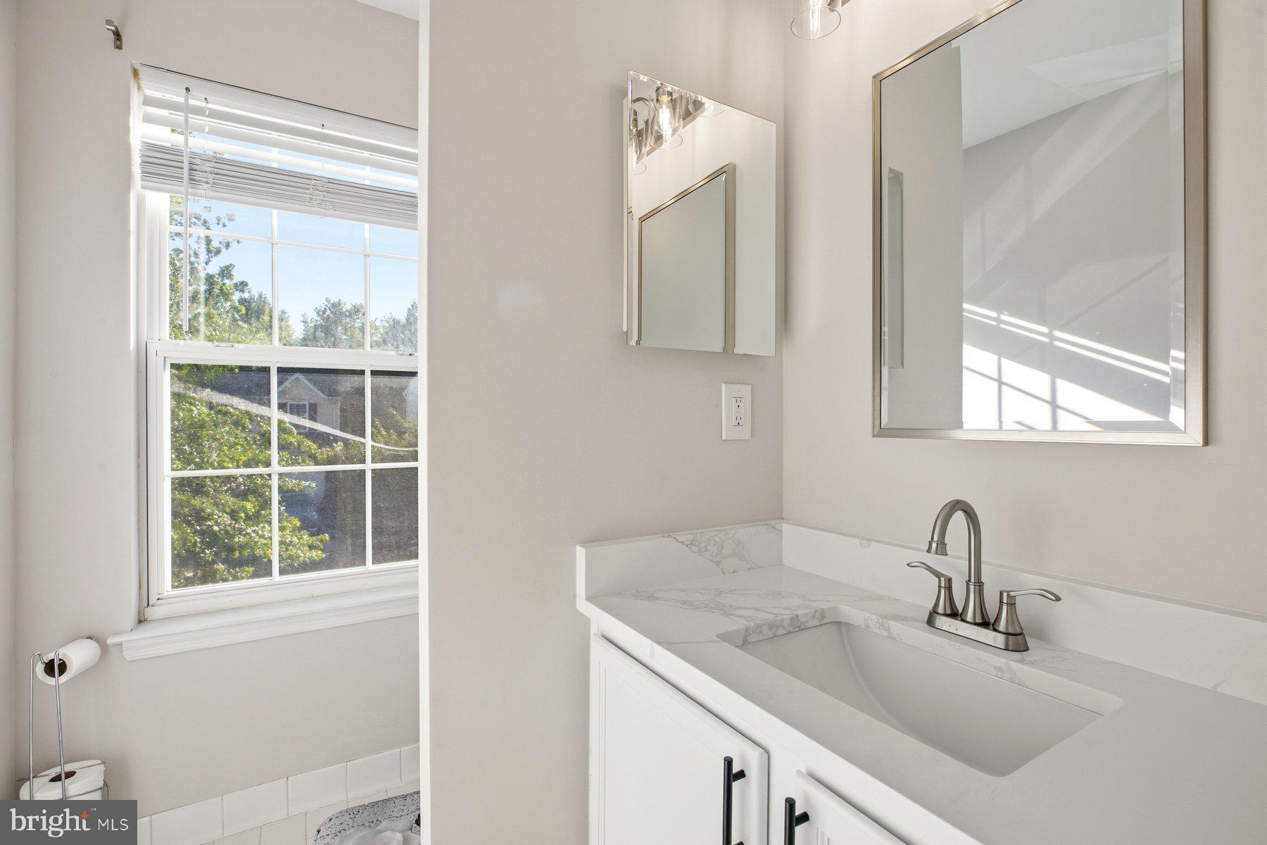 THOMPSON ESTATES - Residential