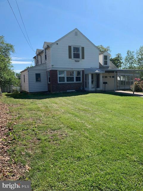 Cozy Bellefonte home with 3 bedrooms, 2 full bathrooms and an attached 1 car garage located on a large, fenced lot!!   Updated kitchen & bathrooms.  You'll love the enclosed porch looking out on the side yard.    First floor offers living and dining room, family room/den, kitchen, full bath and laundry room.  Upstairs are 3 bedrooms and another full bath.  Plenty of storage available in the unfinished basement. Very close to schools, Bellevue State Park and easy access to I-495 and I-95. CLAUSES: 1) No smoking permitted 2) Pets considered with owner approval & pet deposit 3) Renters insurance required; tenant must show proof of insurance prior to occupancy 4) Tenant pays all utilities including water, and sewer.  5) Tenant responsible for lawn care to include grass cutting, weeding, leaf removal and snow removal 6) No alterations to home or grounds without written permission from Landlord 7) Use of area rugs or floor protectors required under all furniture resting on hardwood flooring 8) Tenant responsible for replacement of any batteries, bulbs, or filters in the property during tenancy 9) Tenant must run dehumidifier at all times 10) The fireplace is non-functional and not for tenant use