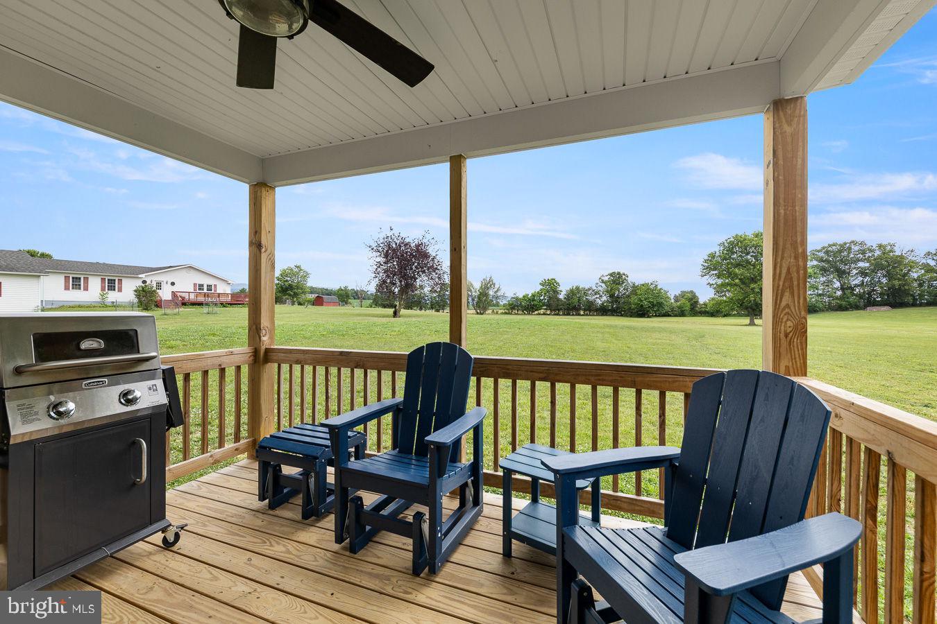 WINDSOR FARMS - Residential