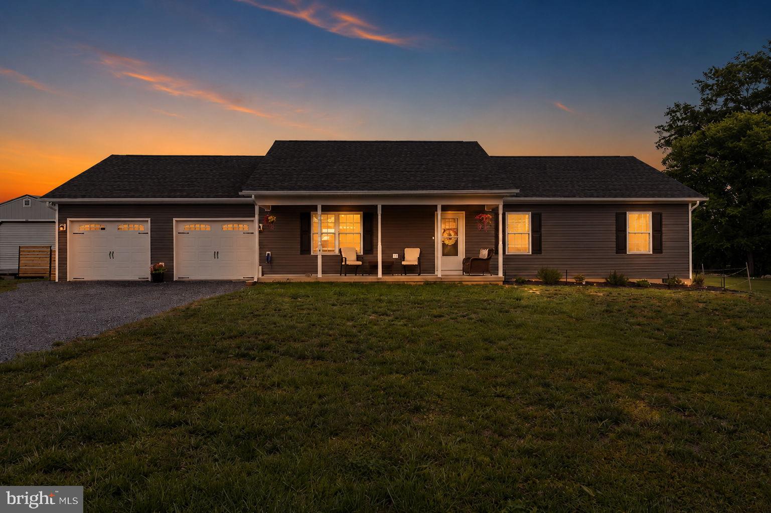 WINDSOR FARMS - Residential