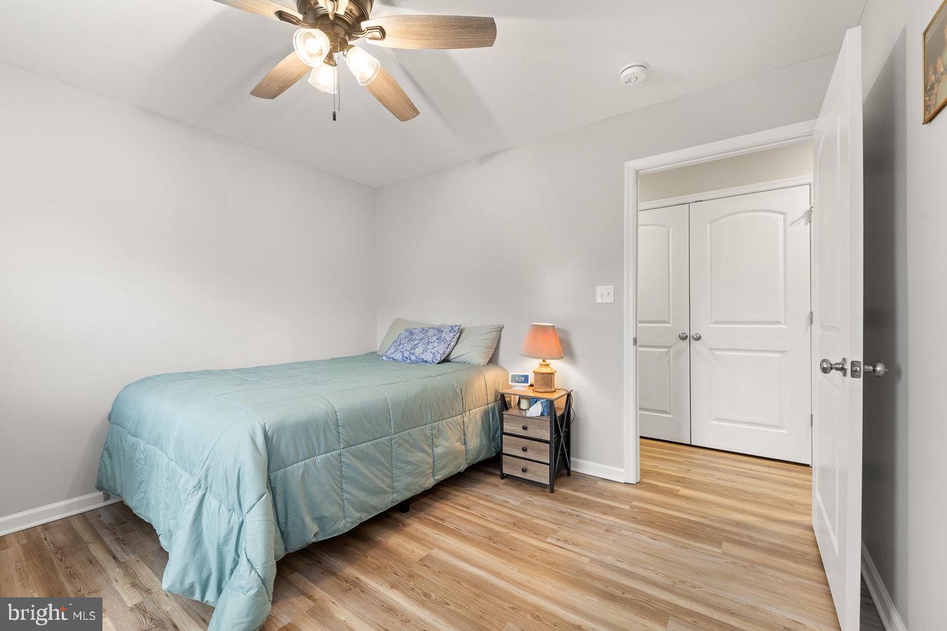 WINDSOR FARMS - Residential