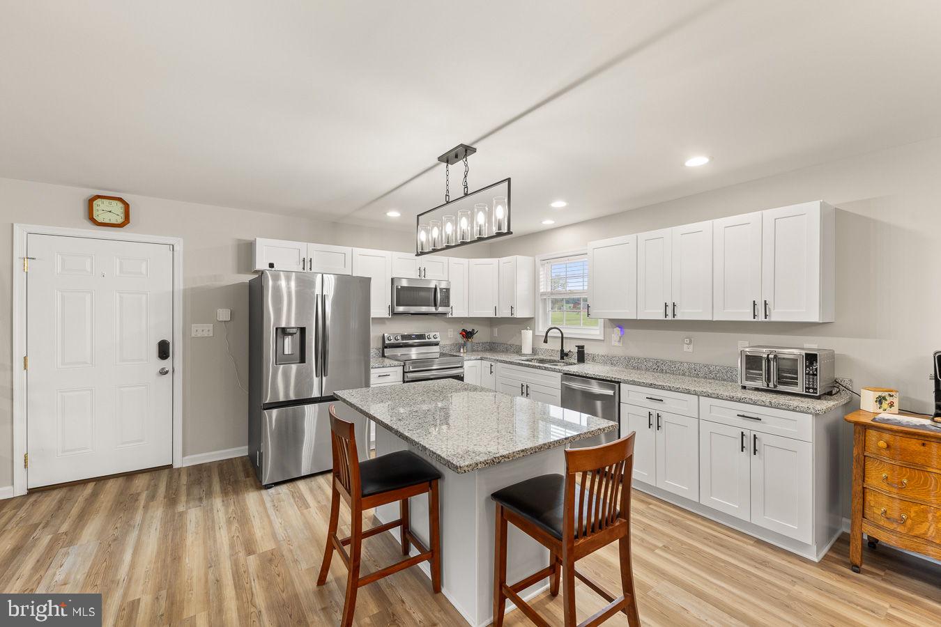 WINDSOR FARMS - Residential