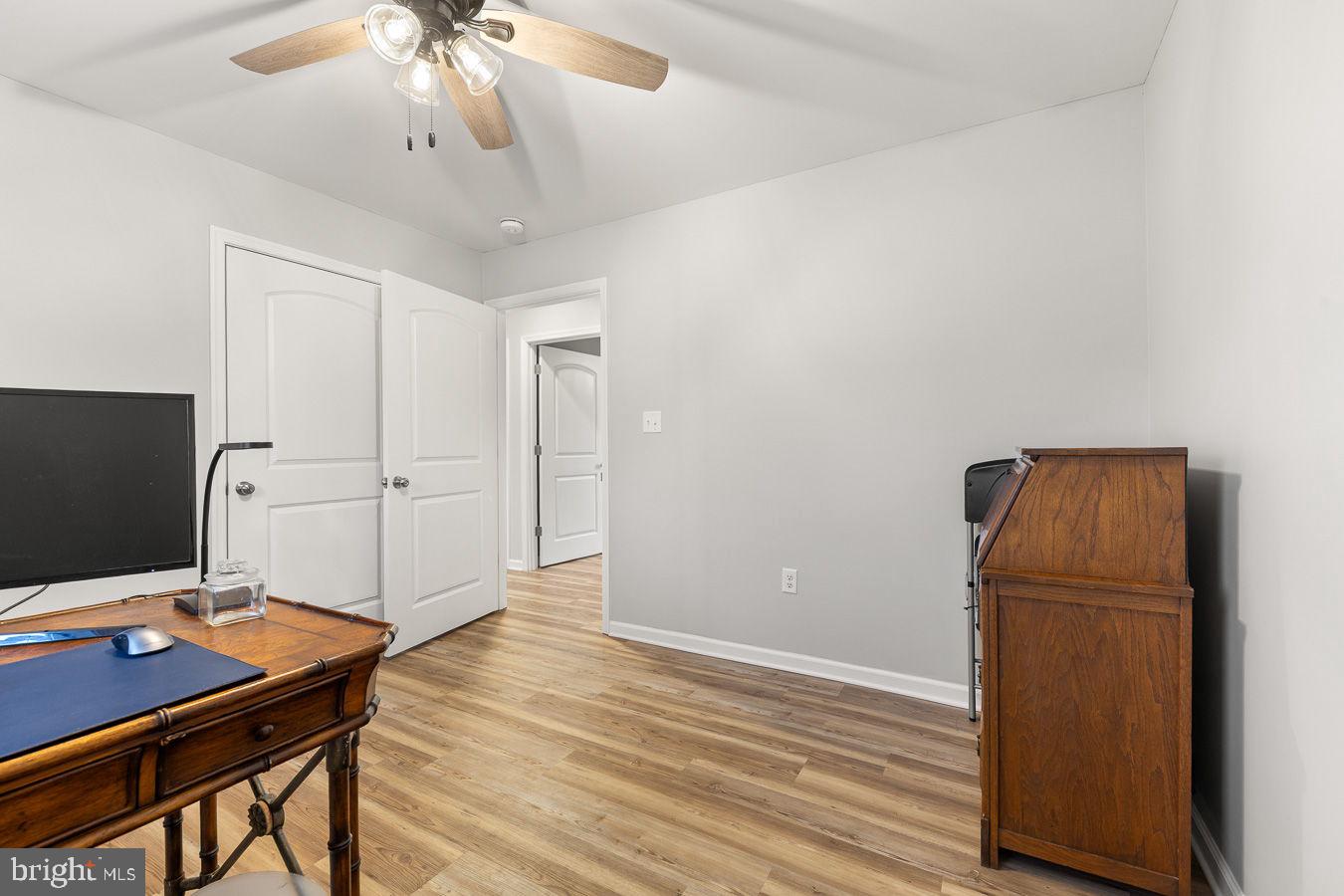 WINDSOR FARMS - Residential